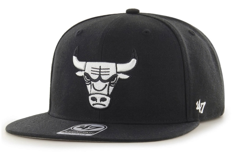 chicago-bulls-47-black-white-snapback-hat