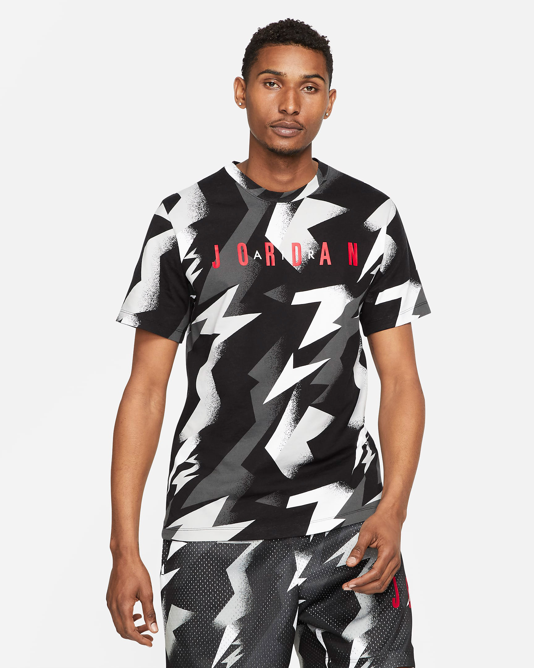 jordan-jumpman-air-printed-shirt-summer-2021-black-white-grey-red-2
