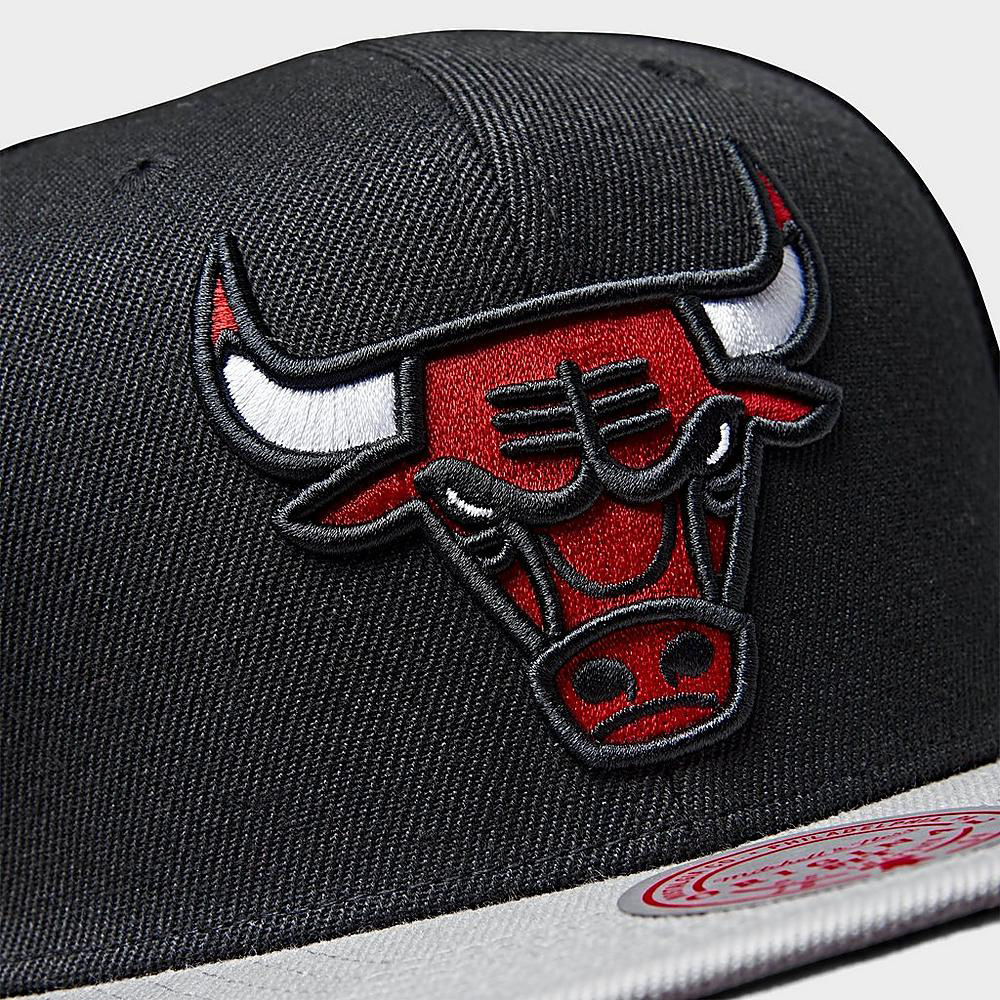 chicago-bulls-mitchell-ness-basic-snapback-hat-black-grey-2