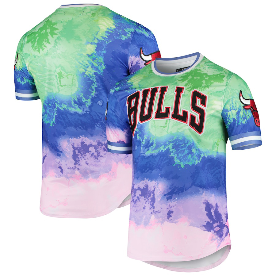 chicago-bulls-pro-standard-dip-dye-shirt