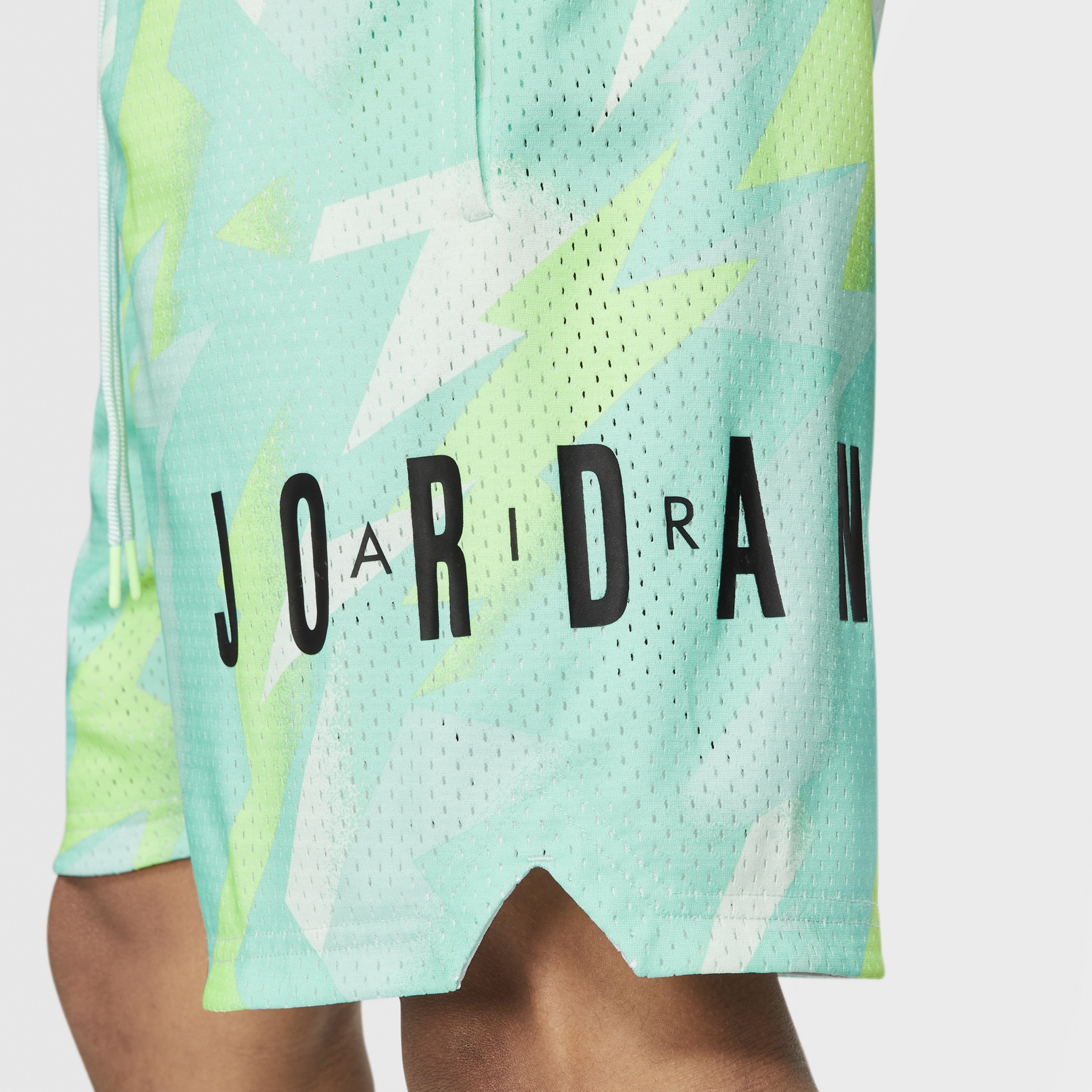 jordan-tropical-twist-green-jumpman-air-printed-shorts-2