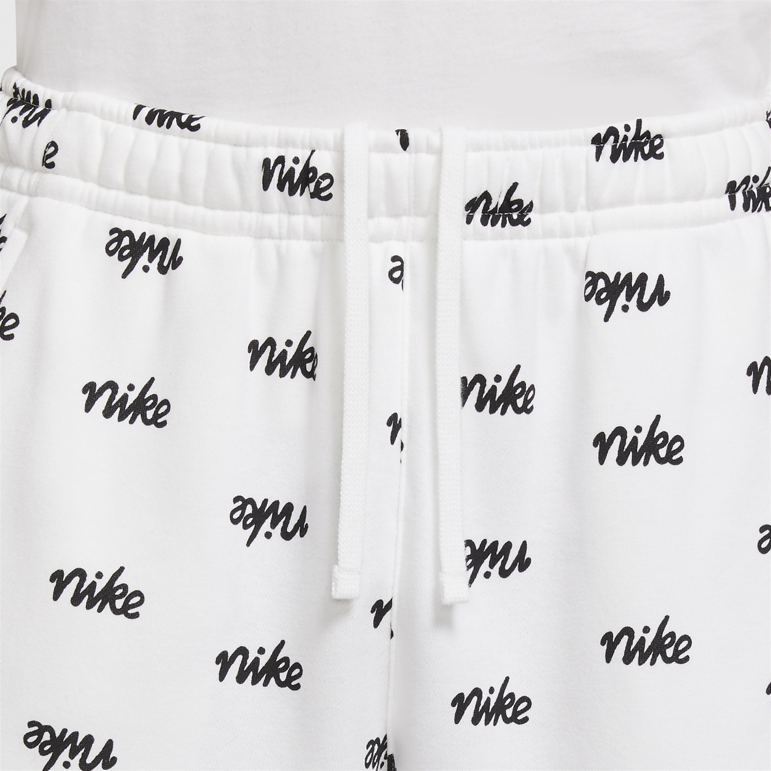 nike-club-script-aop-shorts-white-black-2