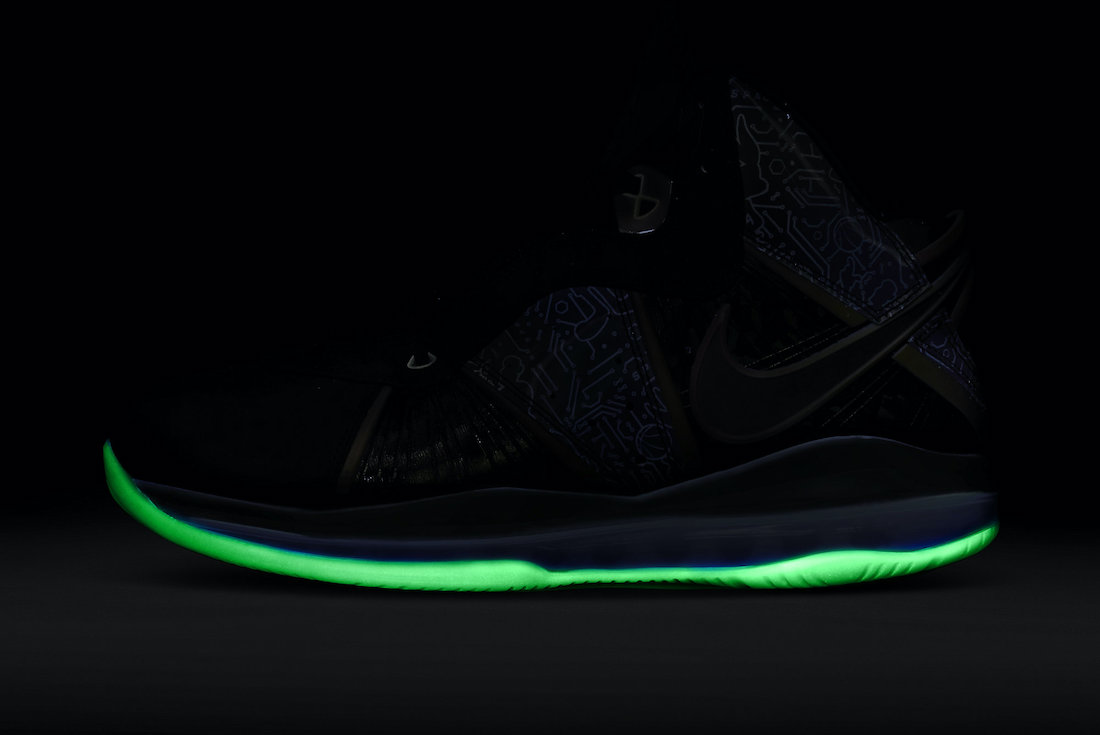 Nike-LeBron-8-Space-Jam-DB1732-001-Release-Date-8-1