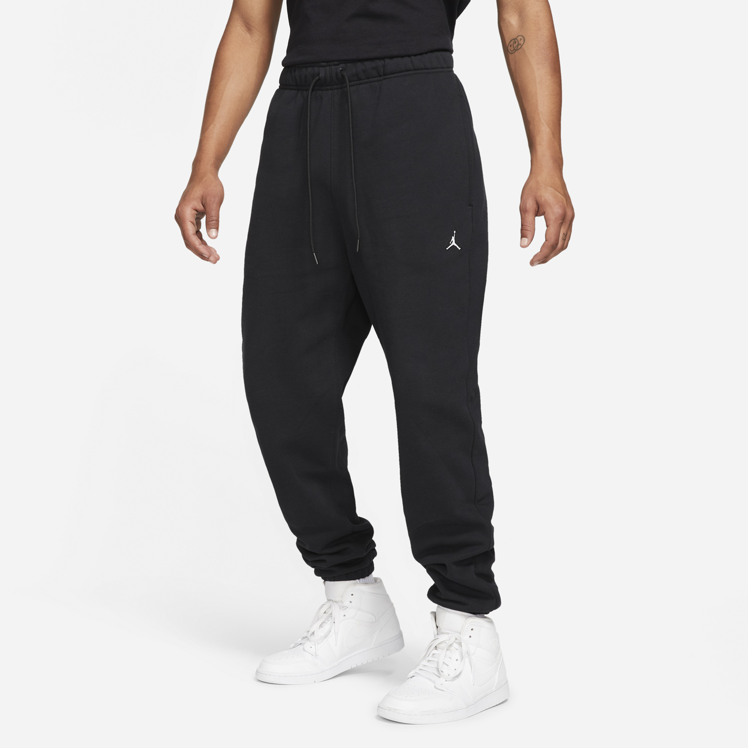 jordan-essential-fleece-pants-black-white
