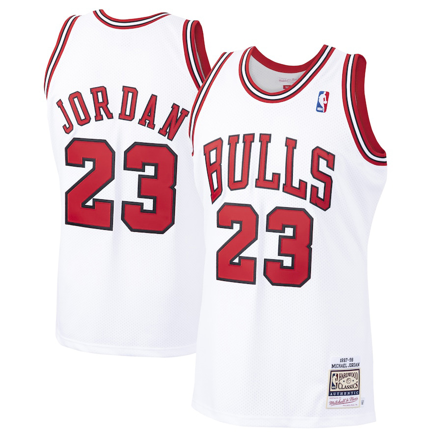 michael-jordan-chicago-bulls-white-jersey