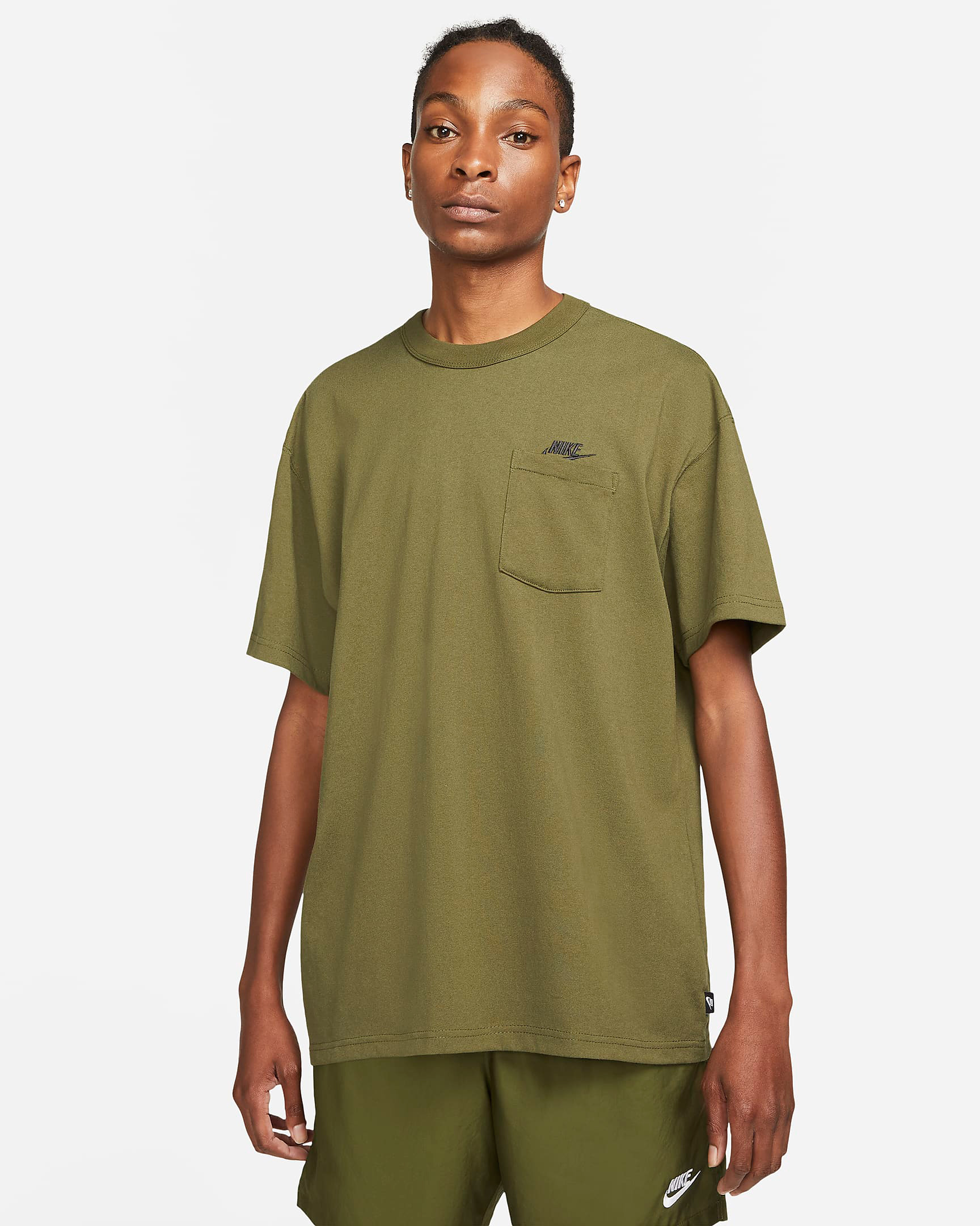 nike rough green premium essentials pocket t shirt