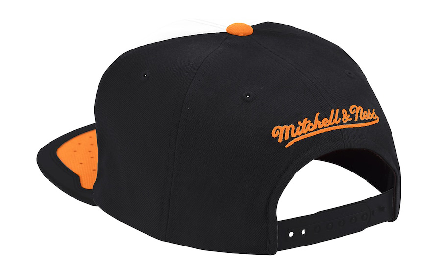 chicago-bulls-mitchell-ness-jordan-sneaker-hook-hat-orange-white-black-2