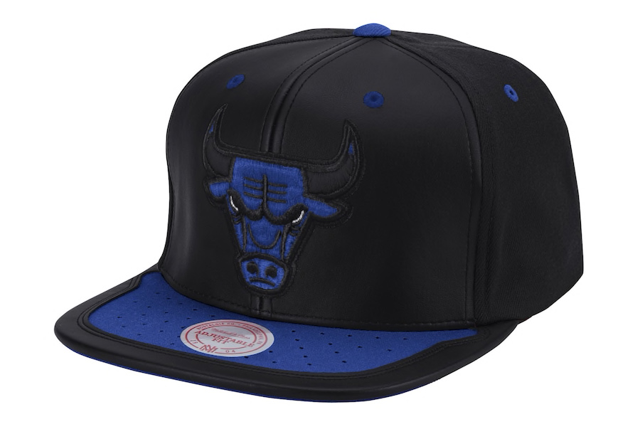 chicago-bulls-mitchell-ness-jordan-sneaker-hook-hat-royal-blue-black-1