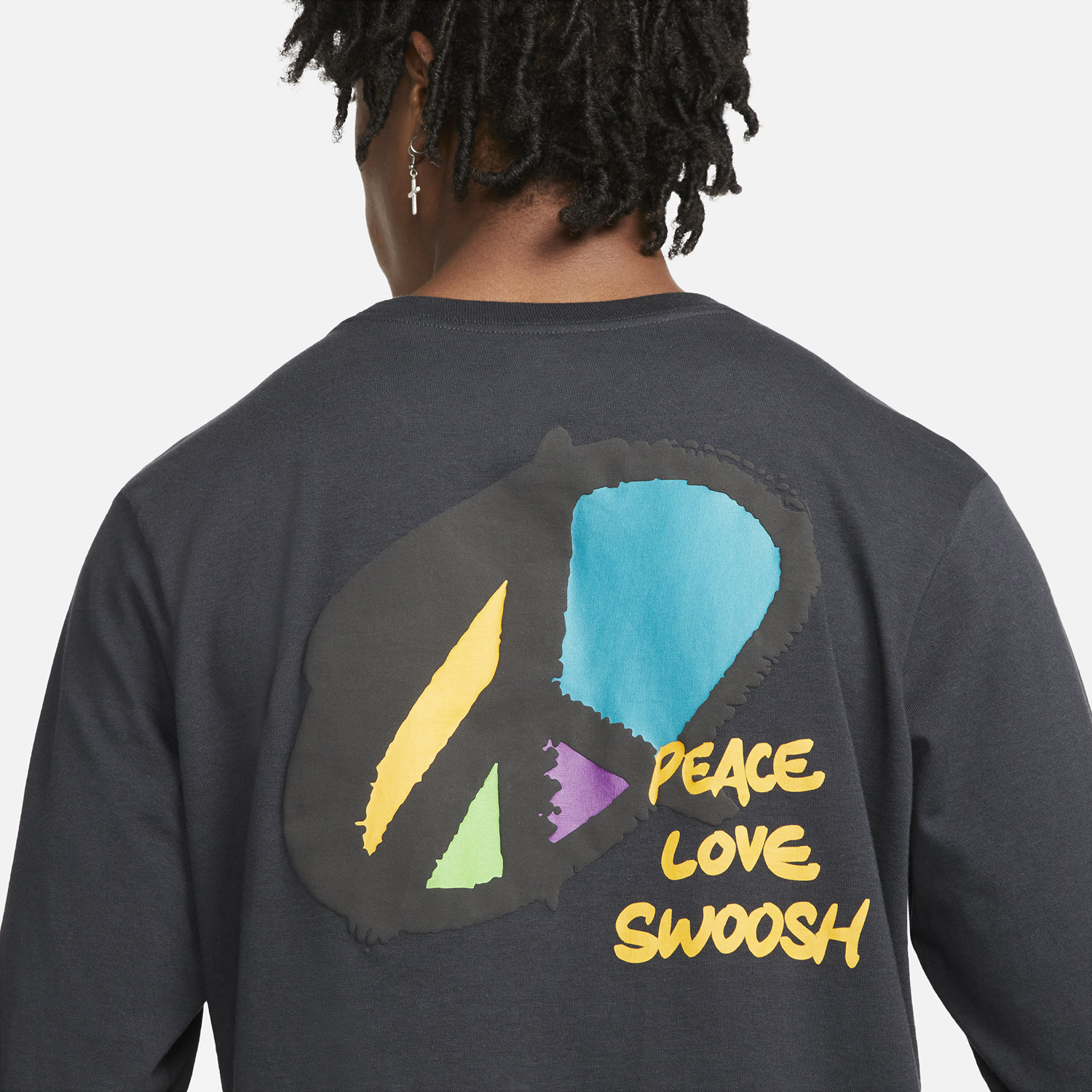 nike-peace-love-swoosh-long-sleeve-shirt-4