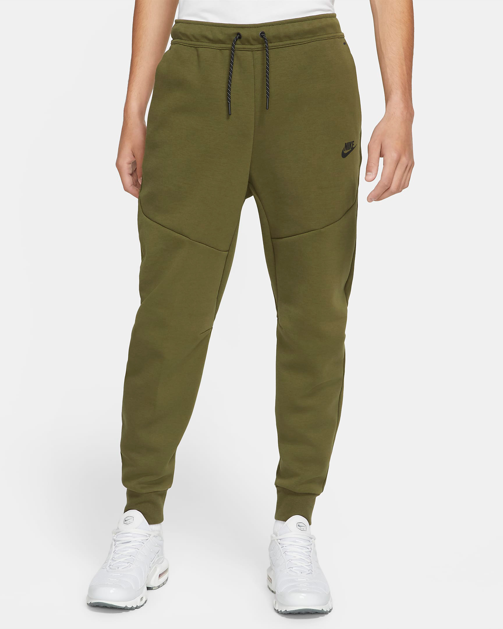 nike-rough-green-tech-fleece-joggers-pants-1