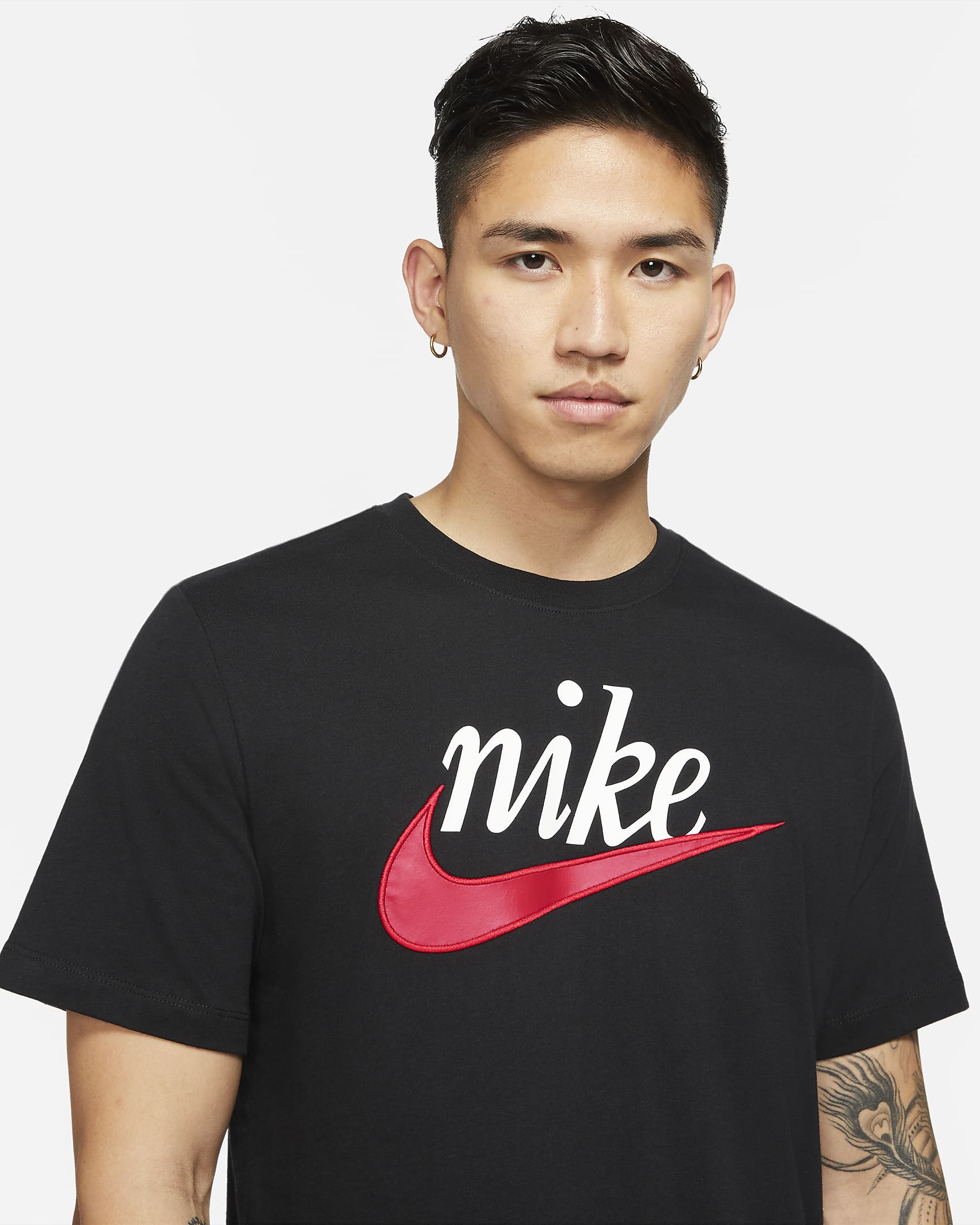 nike-sportswear-mens-t-shirt-XvMmR7-3.png