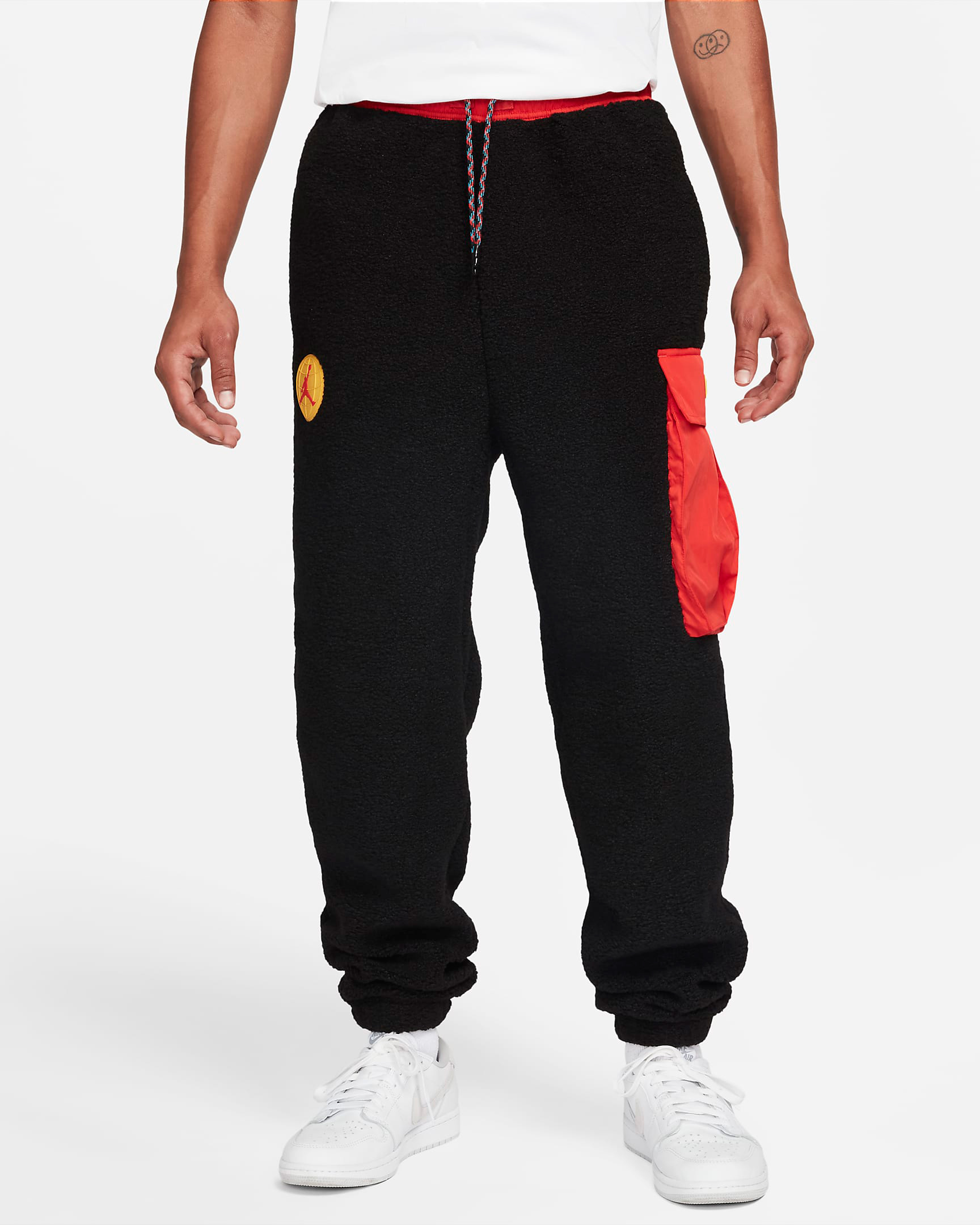 jordan-black-chile-red-essentials-mountainside-fleece-pants-1