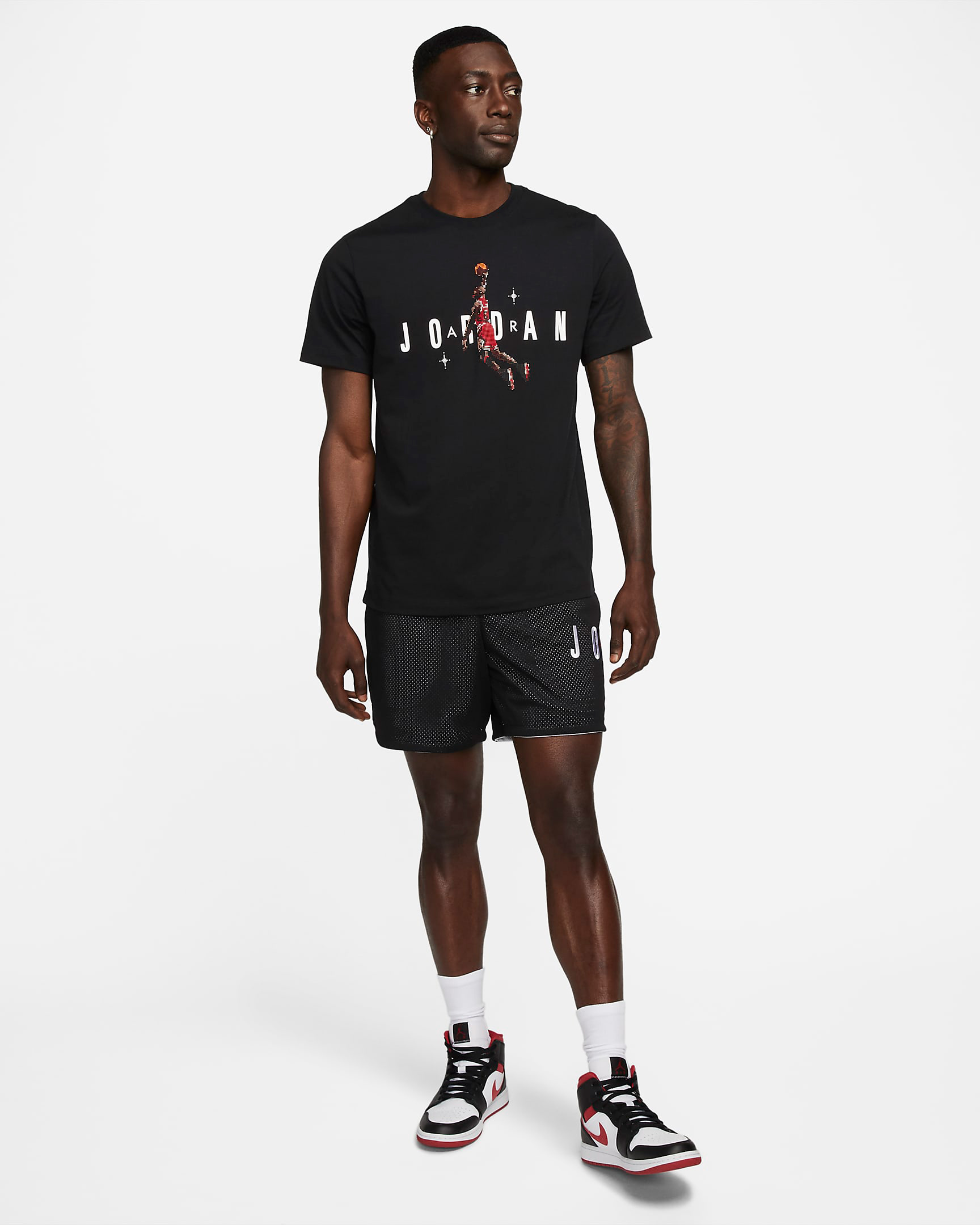 jordan-brand-holiday-2021-t-shirt-black-3
