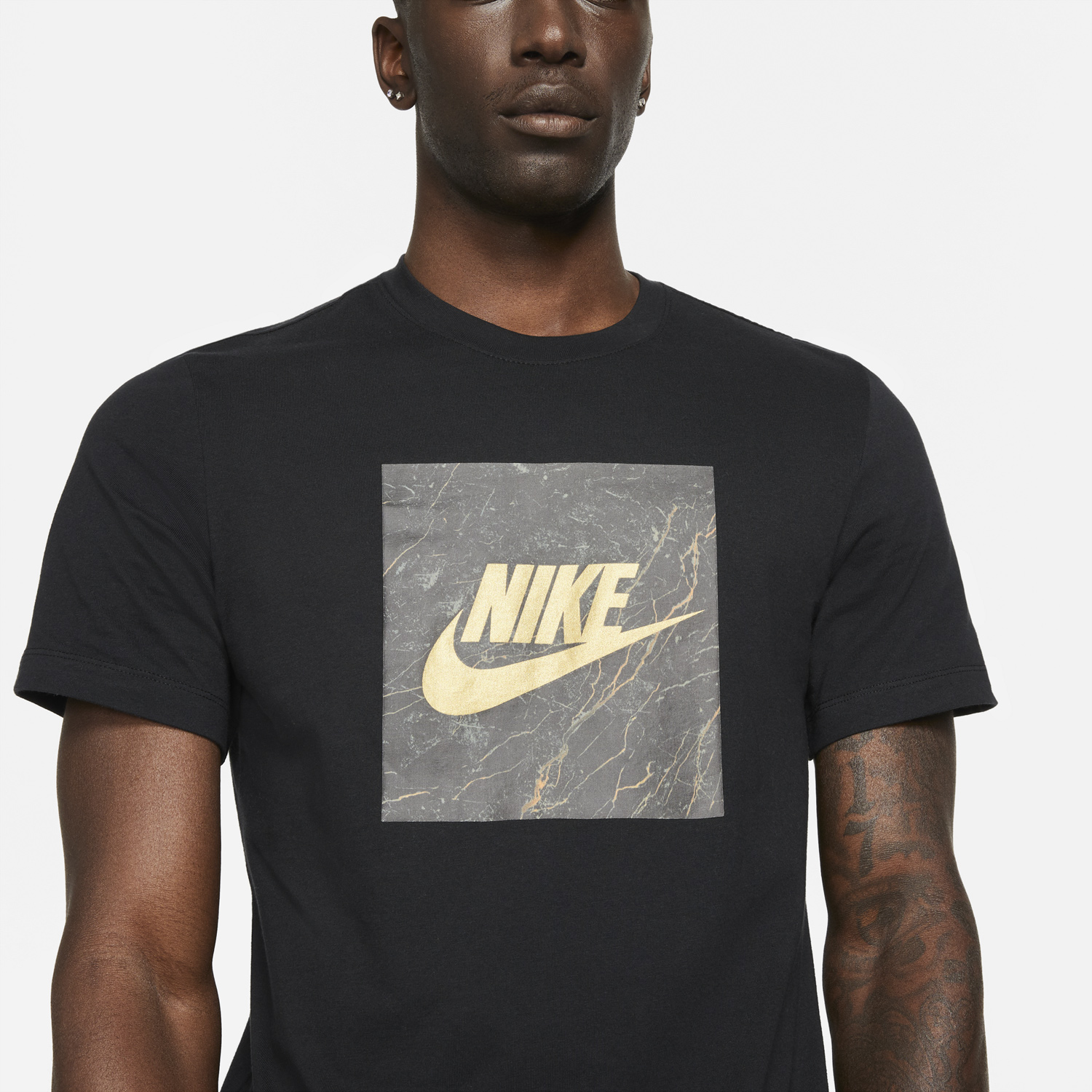 nike-black-metallic-gold-t-shirt-1