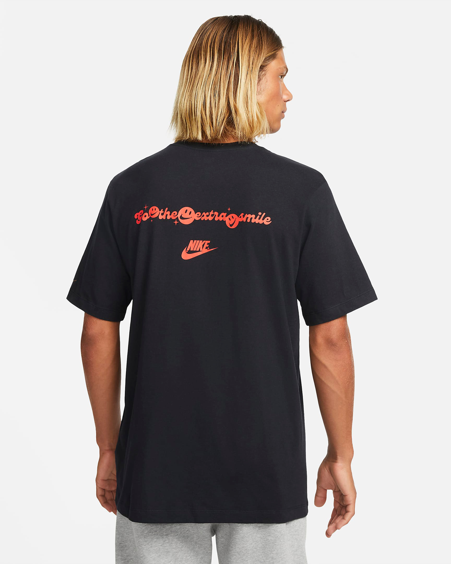 nike-go-the-extra-smile-shirt-black-red-2