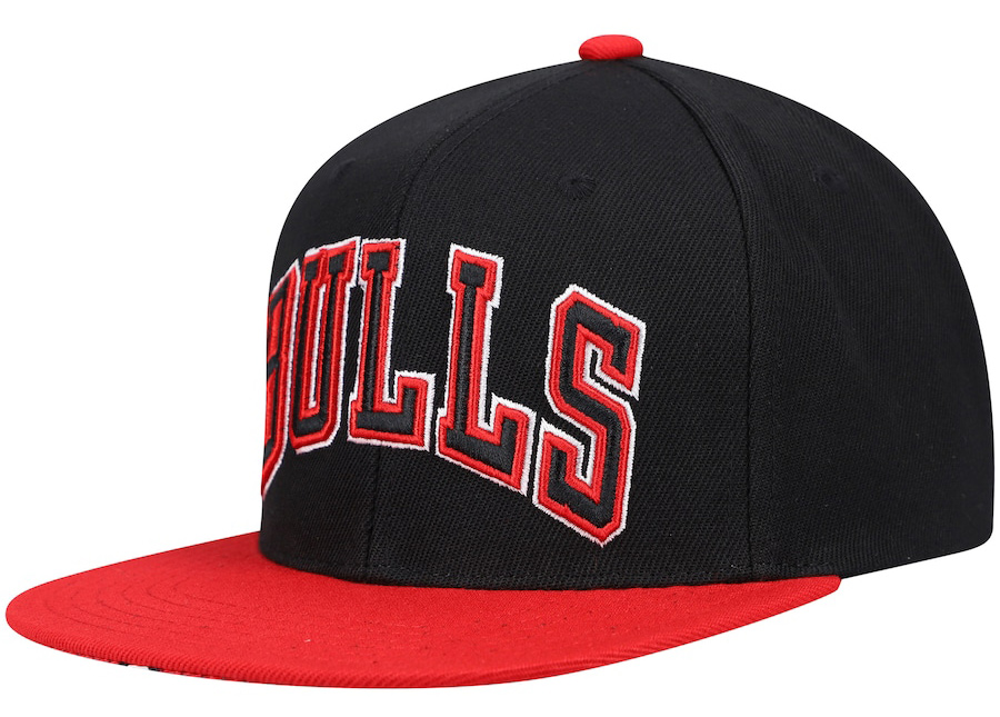 chicago-bulls-mitchell-and-ness-satin-reload-black-red-snapback-hat-1