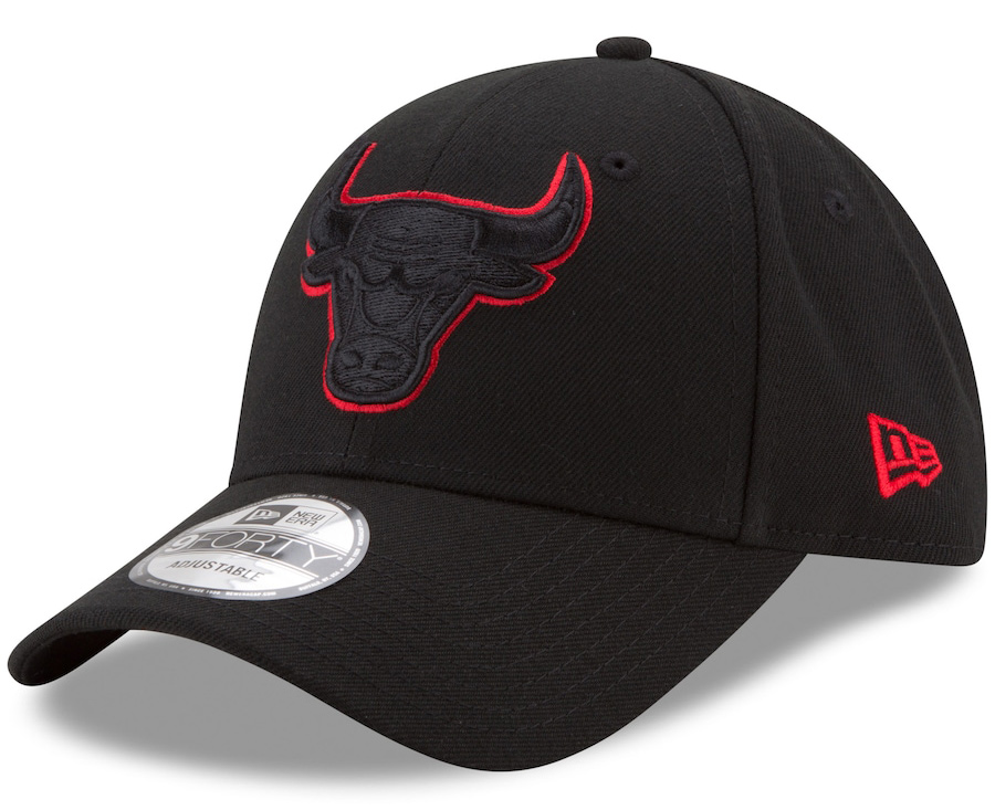 air-jordan-4-red-thunder-bulls-hat