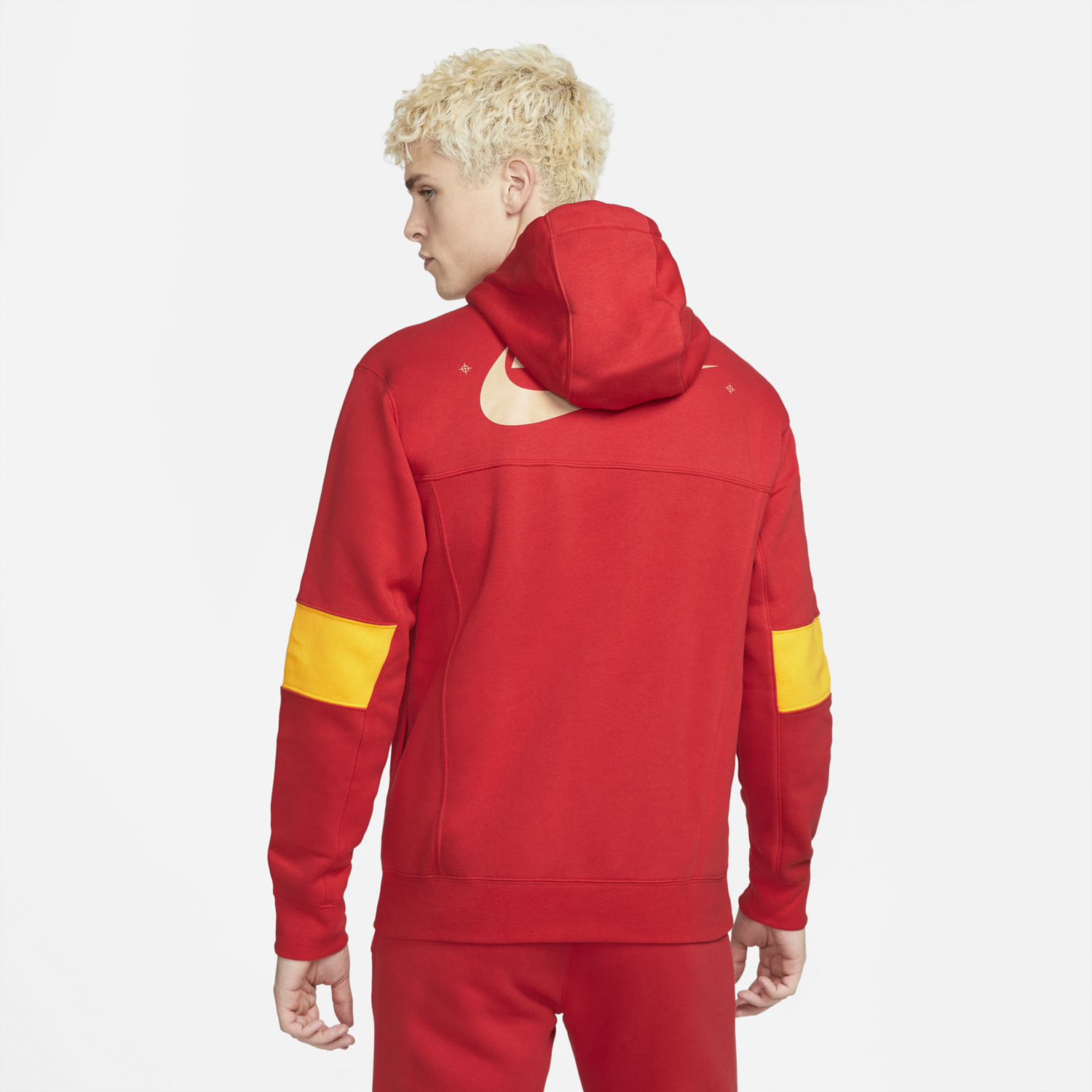 nike-alter-reveal-hoodie-red-2