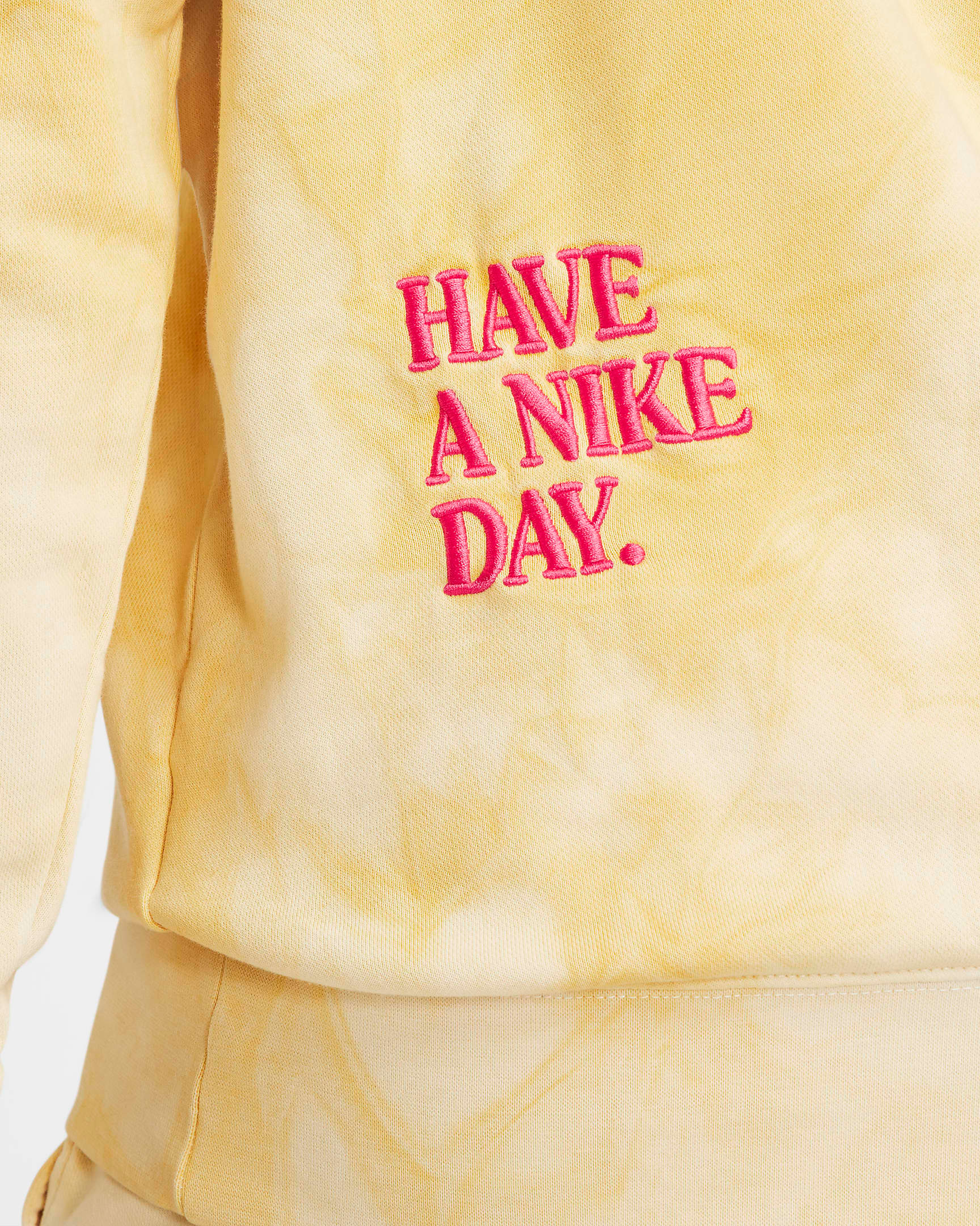 nike-sportswear-have-a-nike-day-crew-sweatshirt-sanded-gold-rush-pink-4