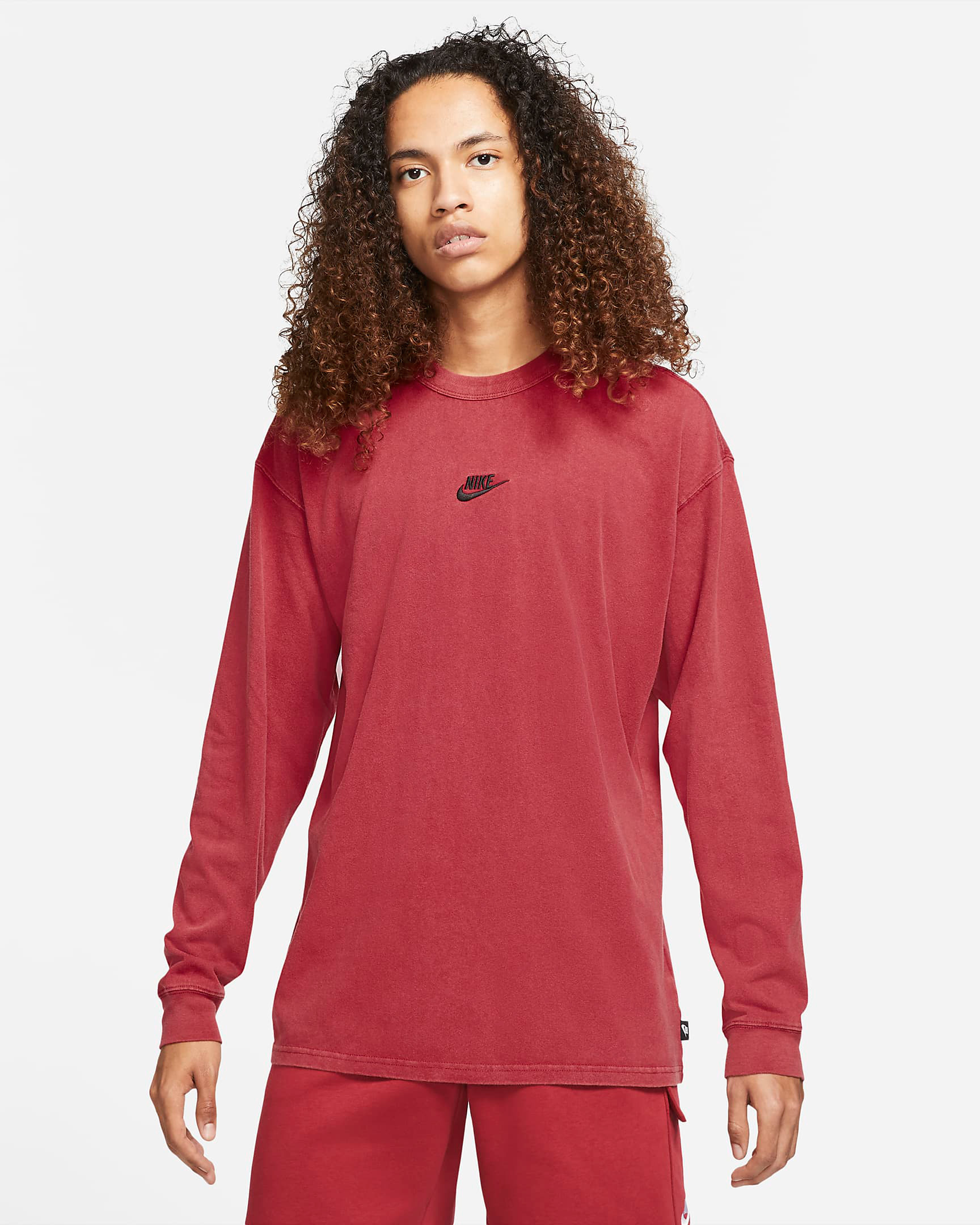 nike-sportswear-long-sleeve-shirt-pomegranate