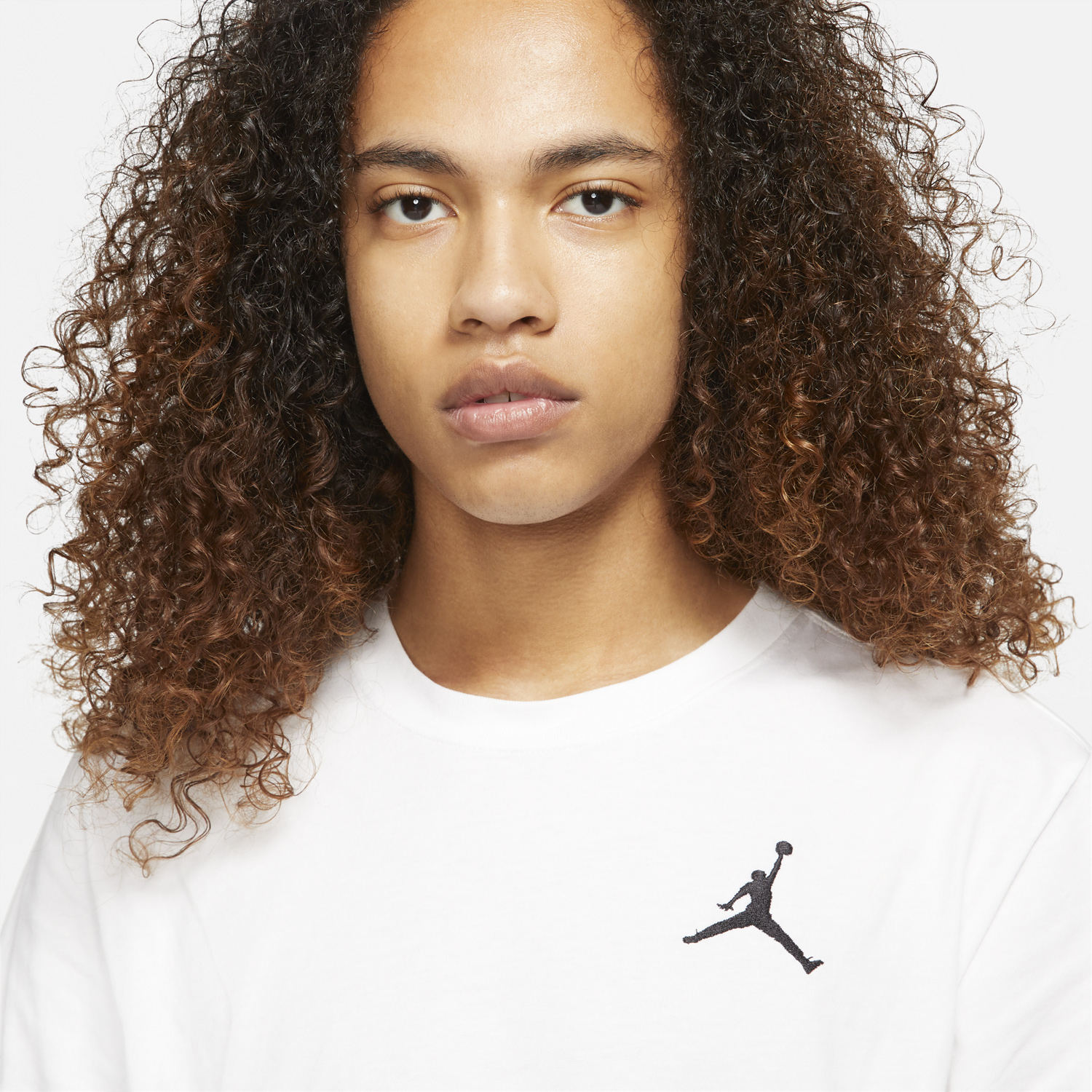 jordan-jumpman-embroidered-t-shirt-white-black-2