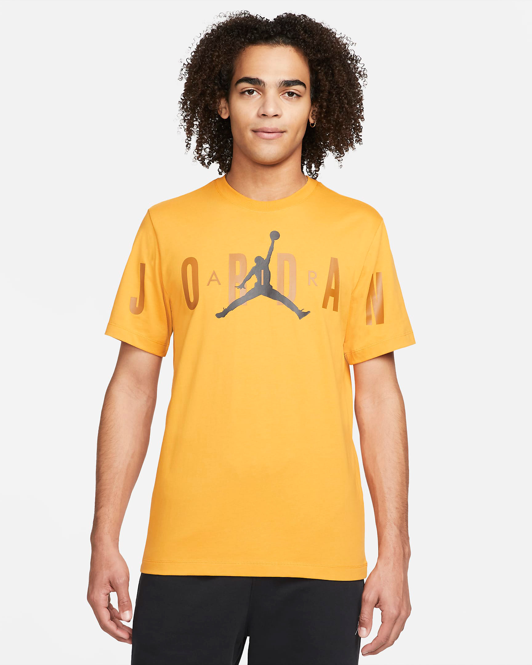 jordan-stretch-t-shirt-light-curry
