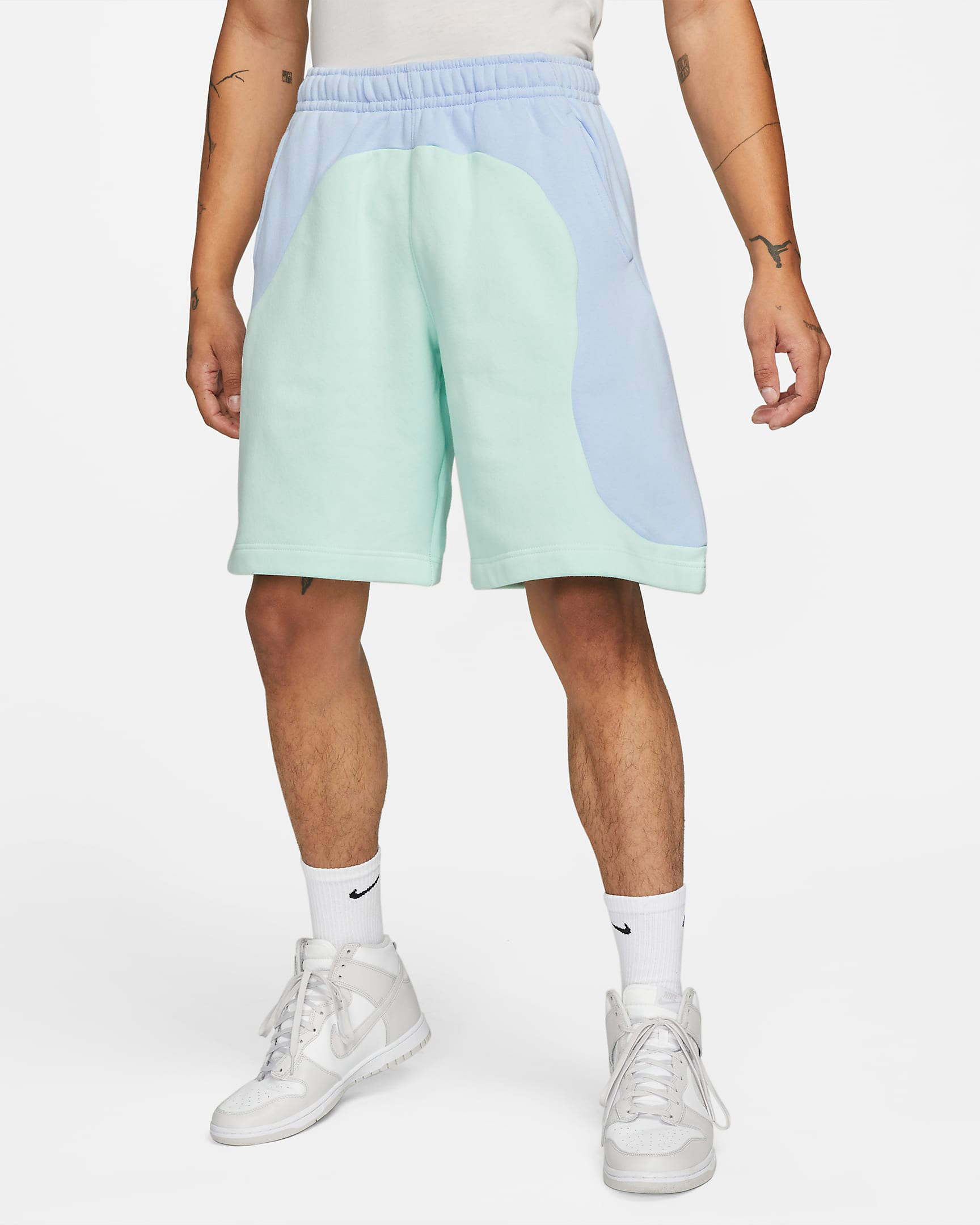 nike-sportswear-color-clash-fleece-shorts-light-marine-mint-foam-1