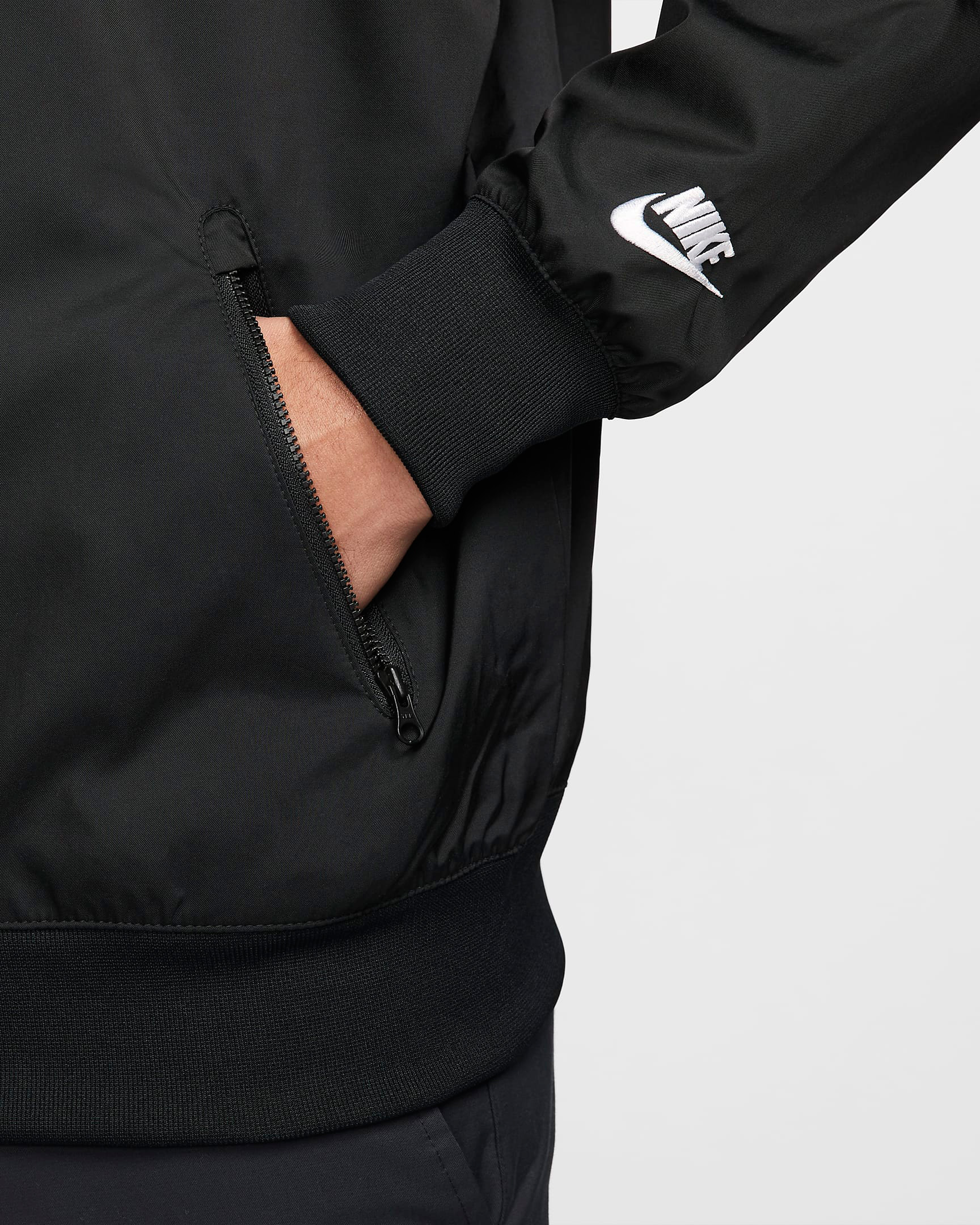nike-sportswear-sport-essentials-windrunner-jacket-black-dark-marina-blue-4