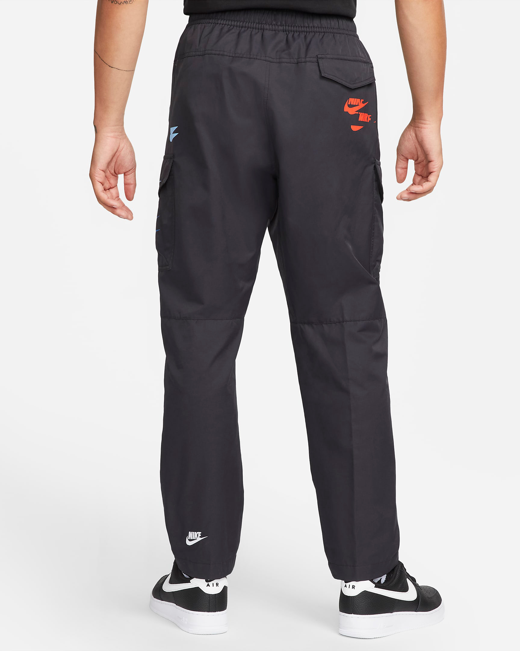 nike-sportswear-sport-essentials-woven-pants-black-dark-marina-blue-red-2