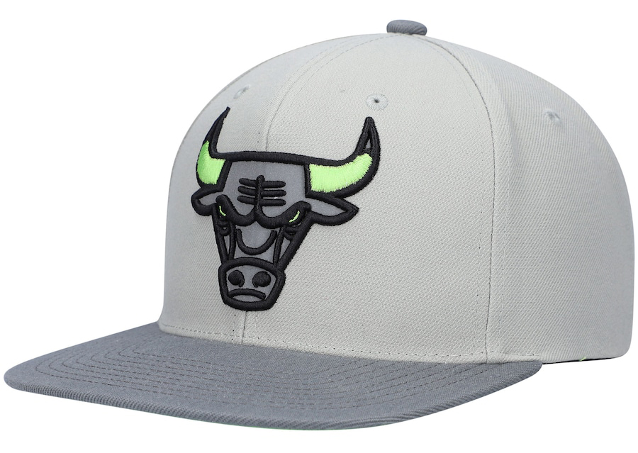 jordan-5-green-bean-bulls-hat-mitchell-ness