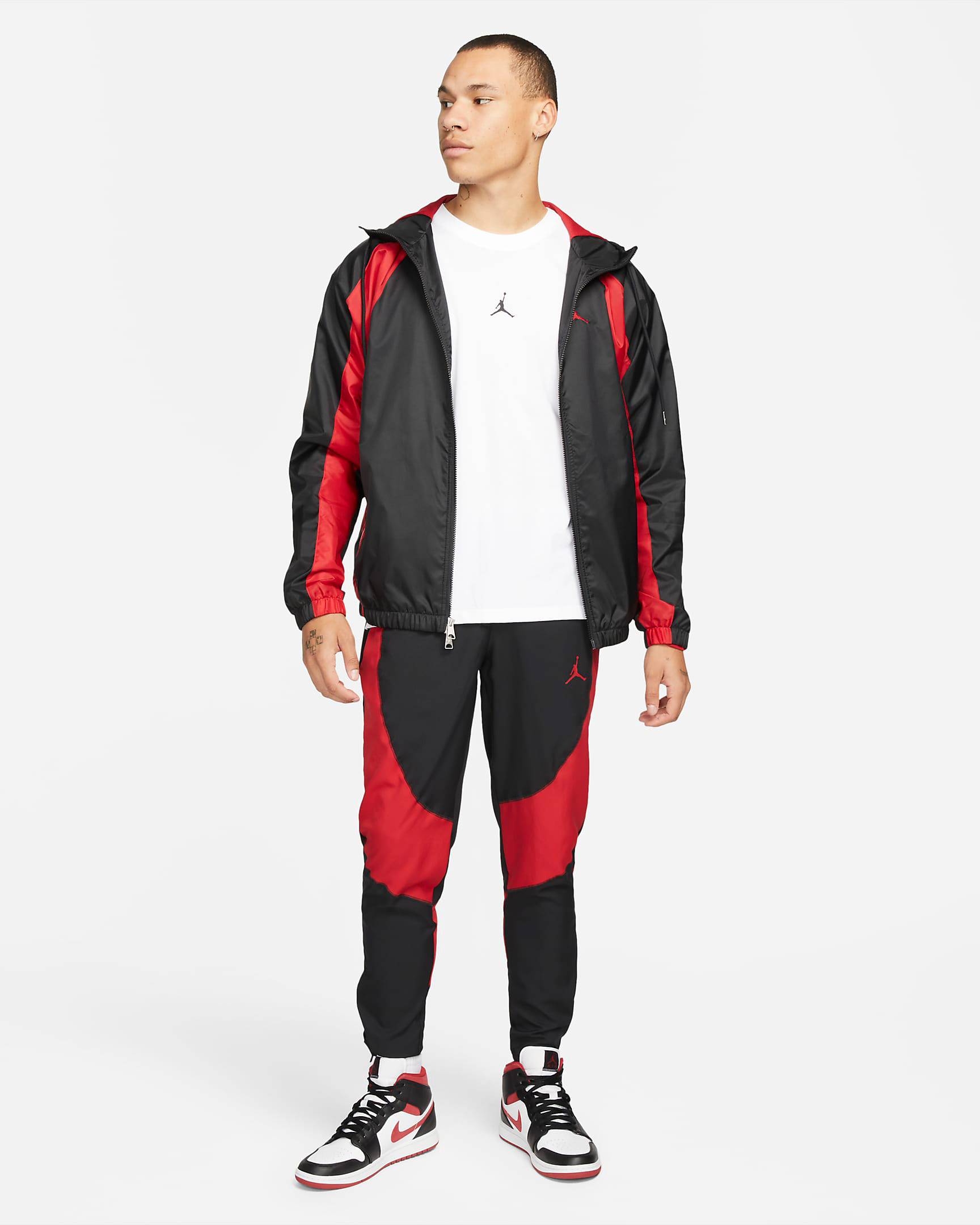 jordan-essentials-woven-jacket-black-gym-red-4