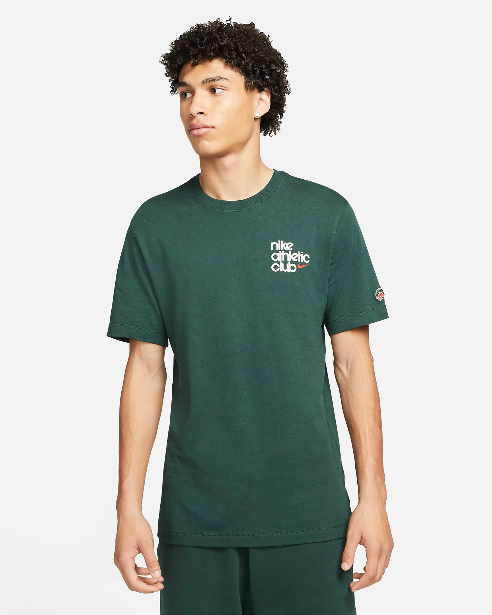 nike-athletic-club-t-shirt-pro-green-1