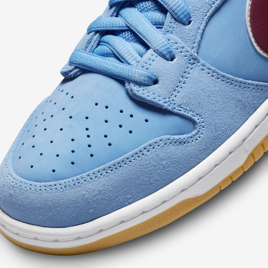 Nike-SB-Dunk-Low-Phillies-DQ4040-400-Release-Date-6