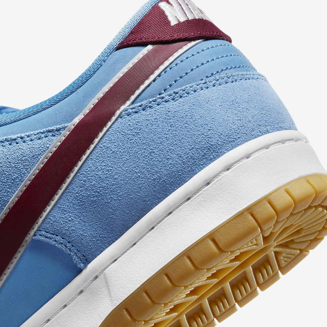 Nike-SB-Dunk-Low-Phillies-DQ4040-400-Release-Date-7
