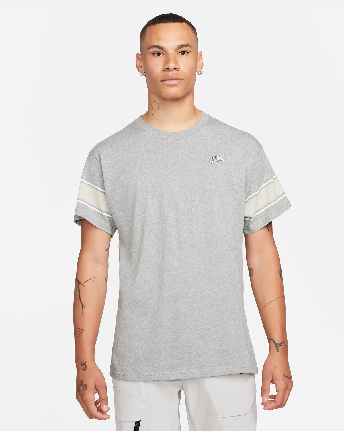 nike-air-force-1-high-vintage-sail-grey-shirt