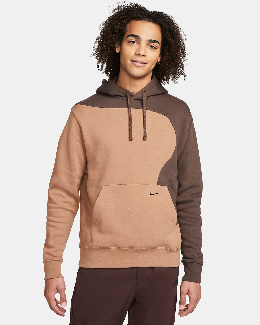 nike-sportswear-color-clash-hoodie-archaeo-brown-baroque-brown-1