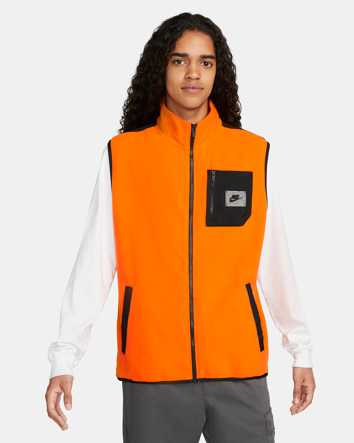 nike-sportswear-utility-vest-safety-orange-black-1
