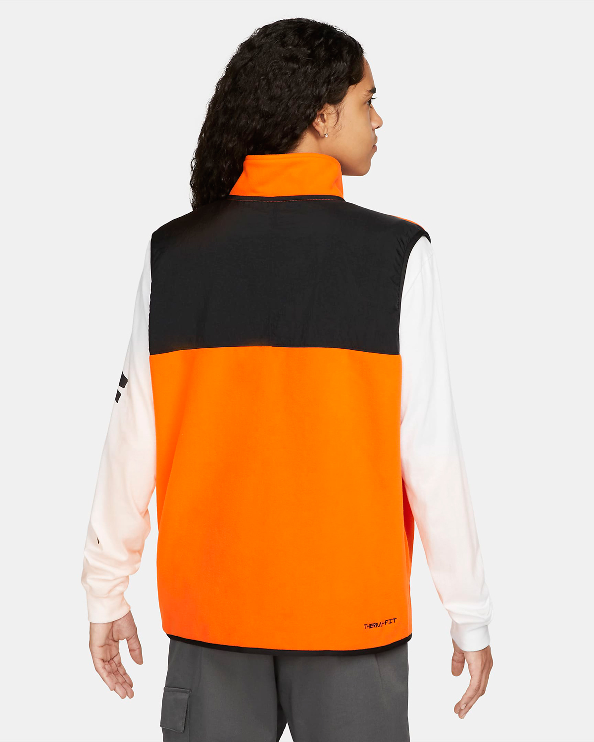nike-sportswear-utility-vest-safety-orange-black-2