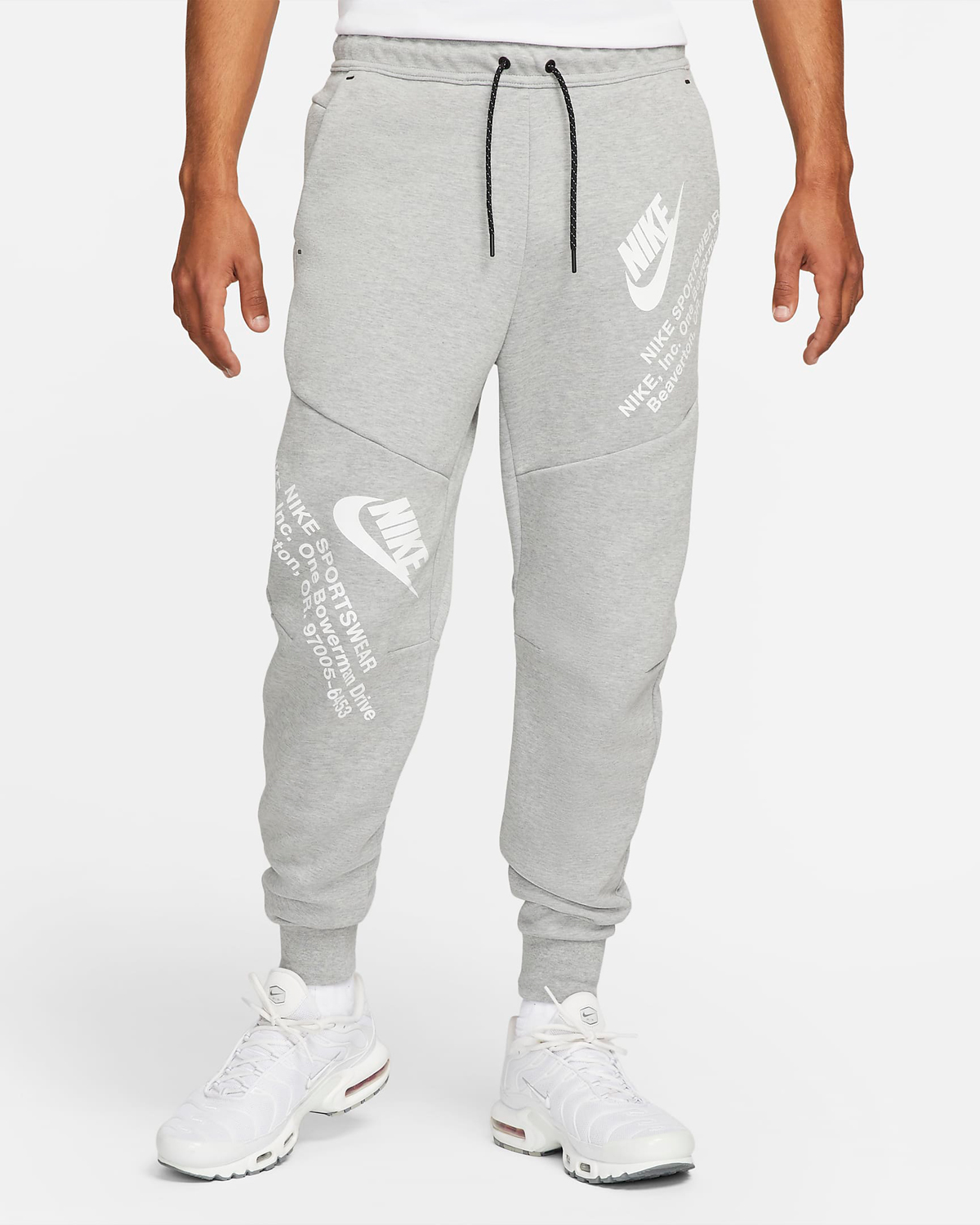 nike-tech-fleece-graphic-joggers-pants-grey-1