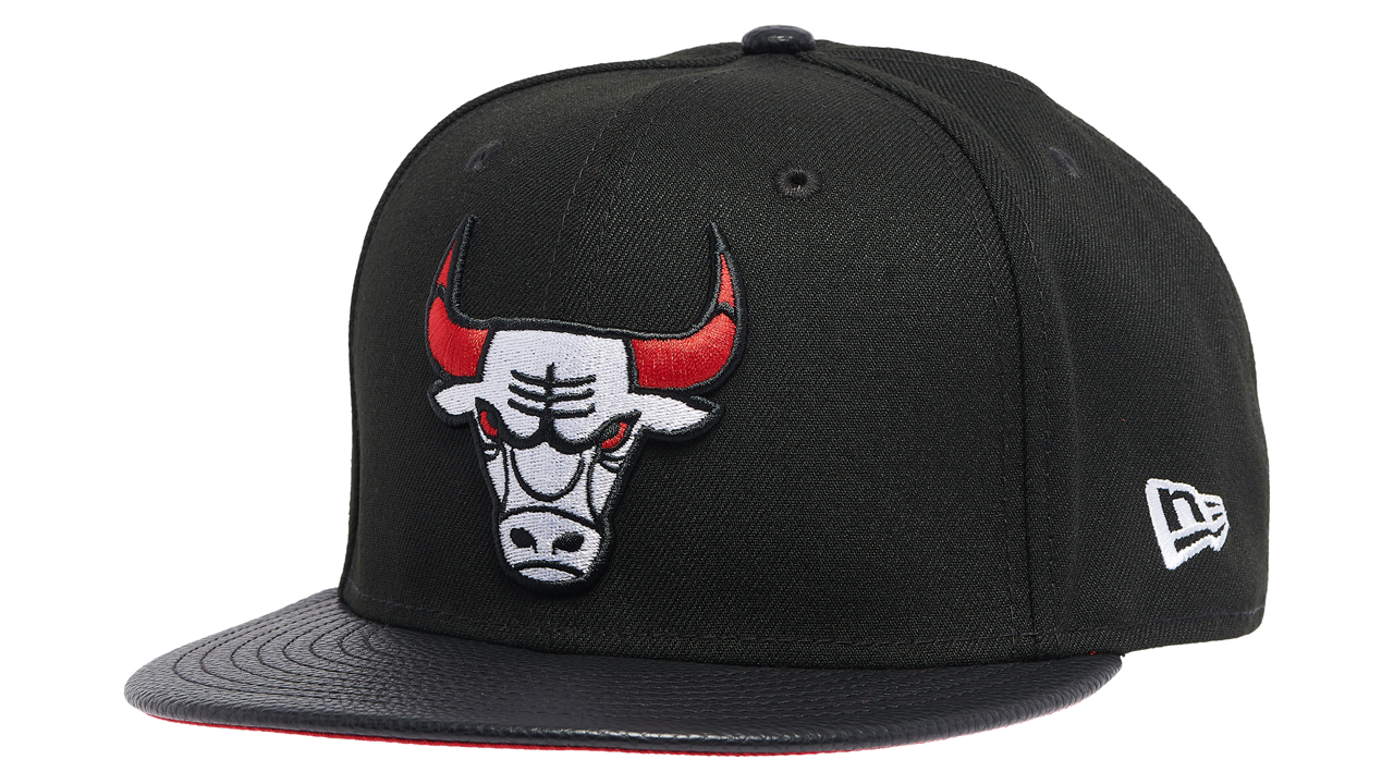new-era-bulls-jordan-retro-hook-hat-black-white-red