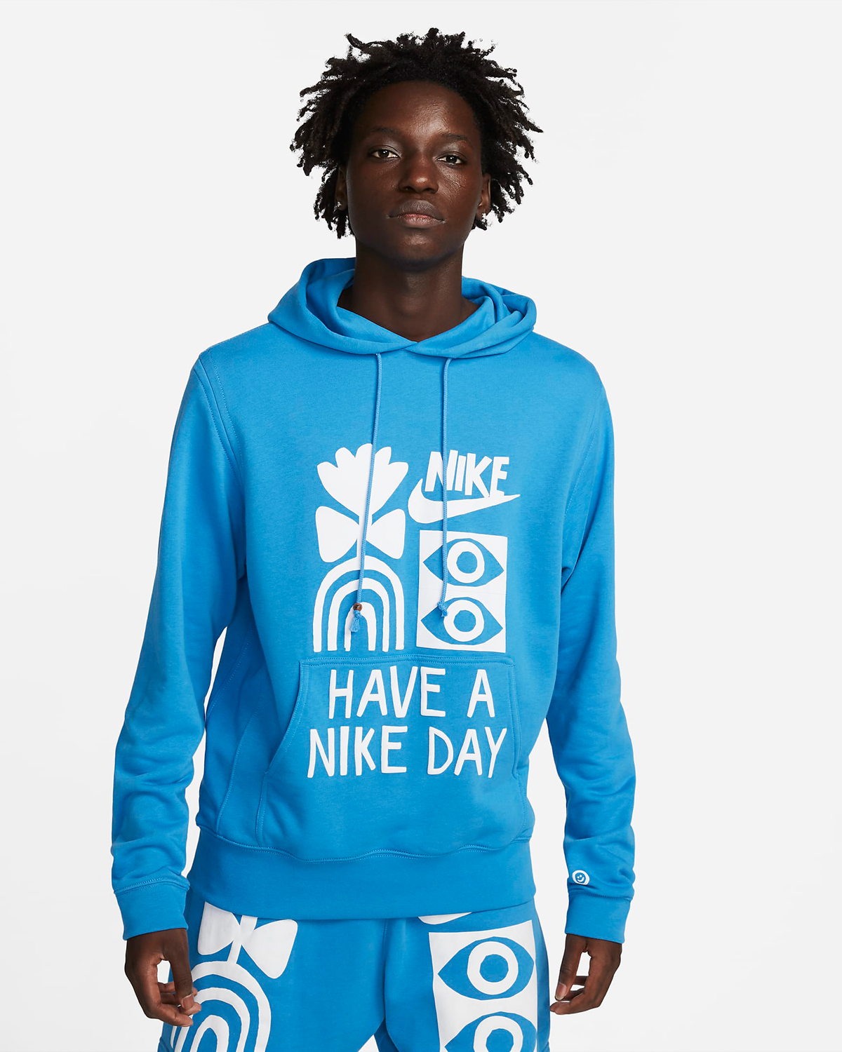 nike-sportswear-hoodie-light-photo-blue