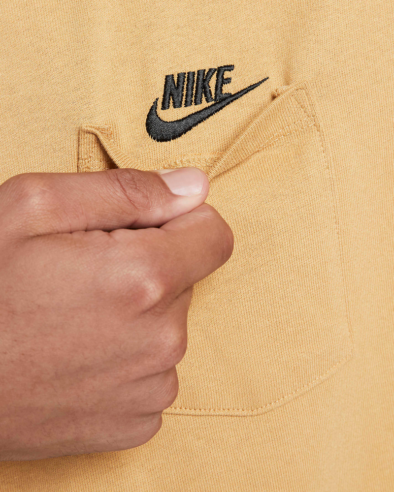 nike-sportswear-pocket-t-shirt-elemental-gold-2