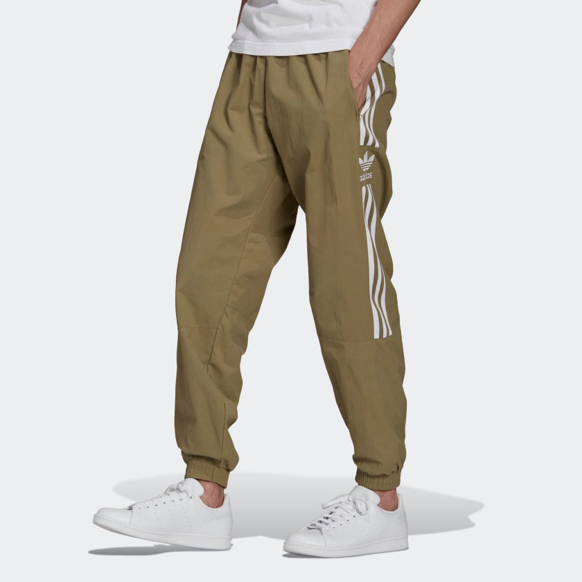 yeezy-slide-resin-adidas-pants-match