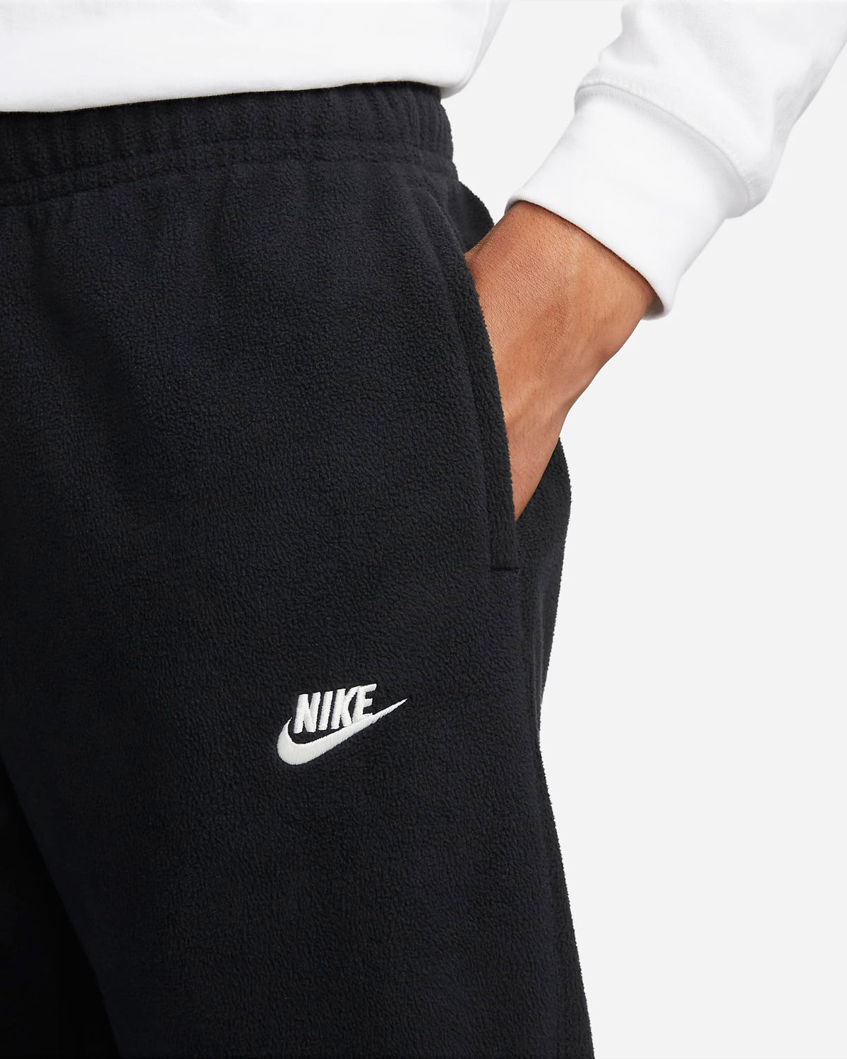 Nike-Club-Fleece-Winterized-Pants-Black-2