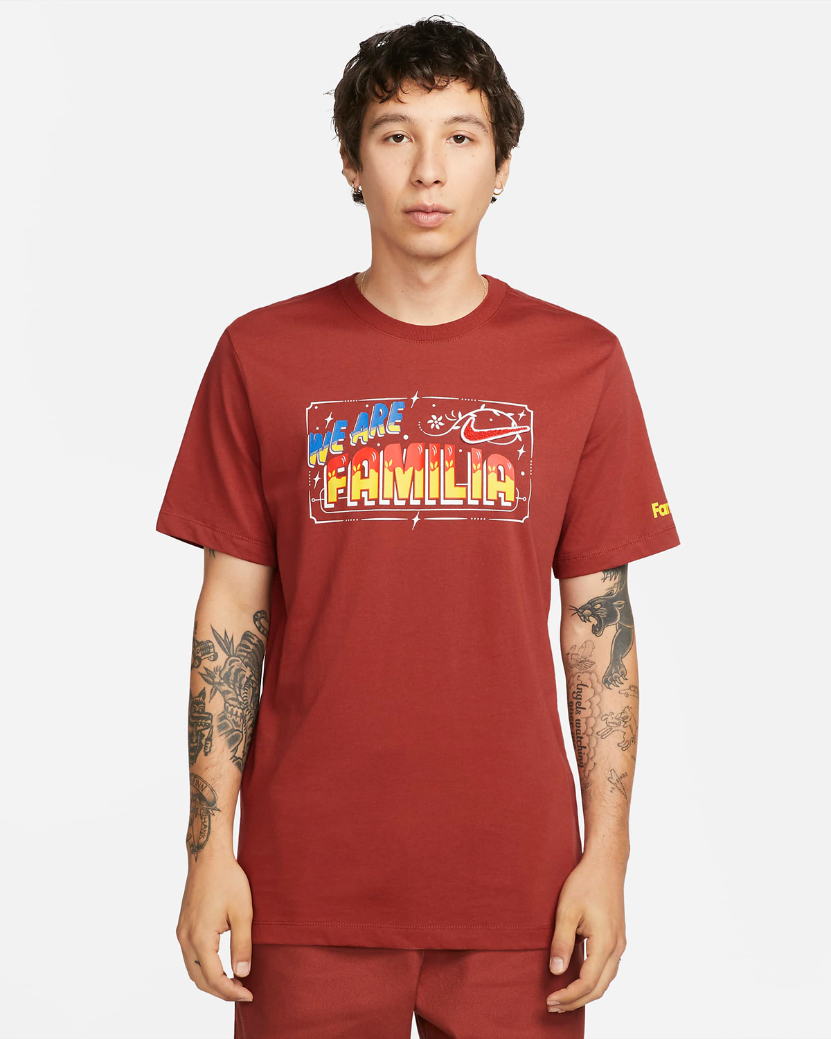 Nike-Somos-Familia-T-Shirt