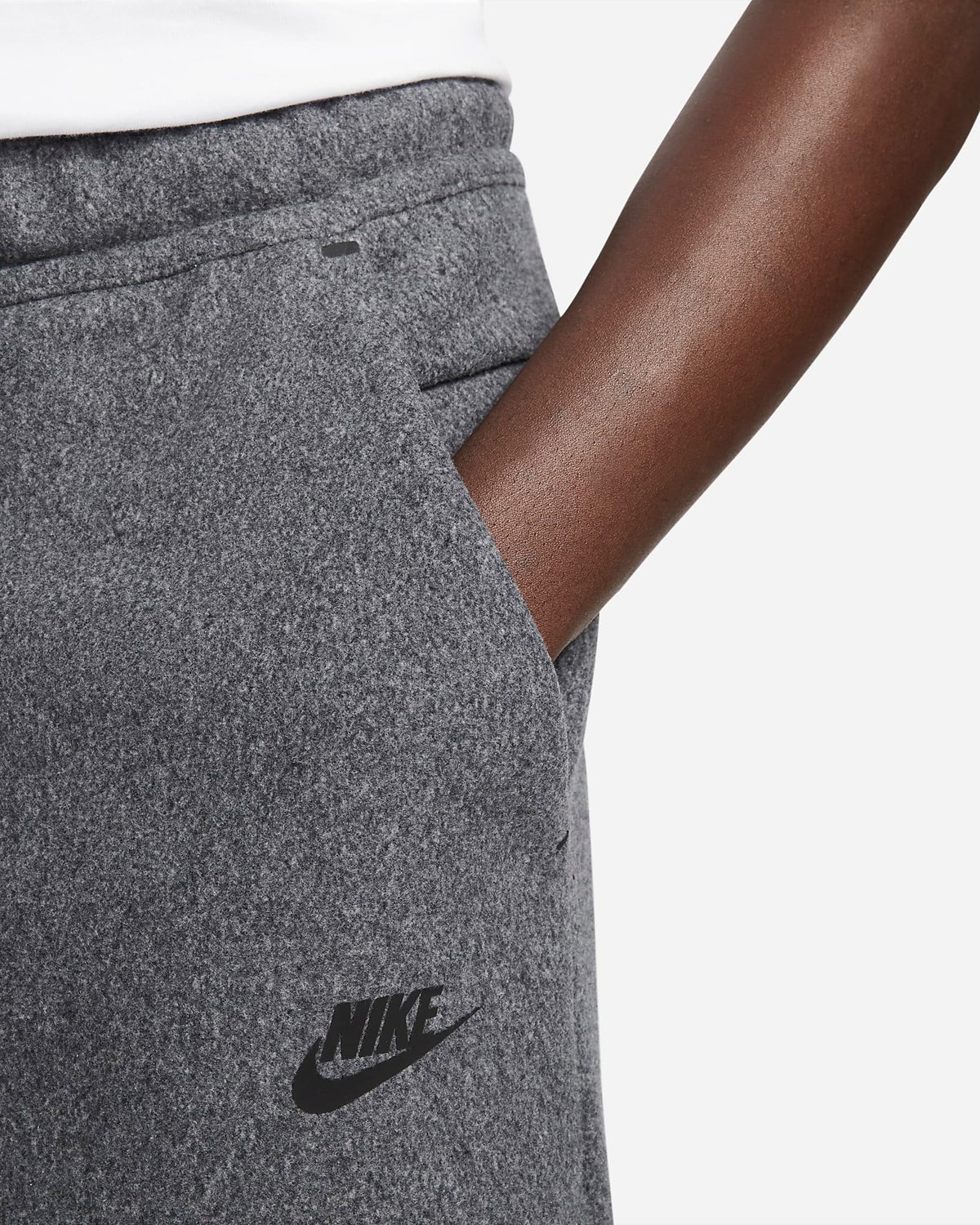 Nike-Tech-Fleece-Winterized-Jogger-Pants-Black-2
