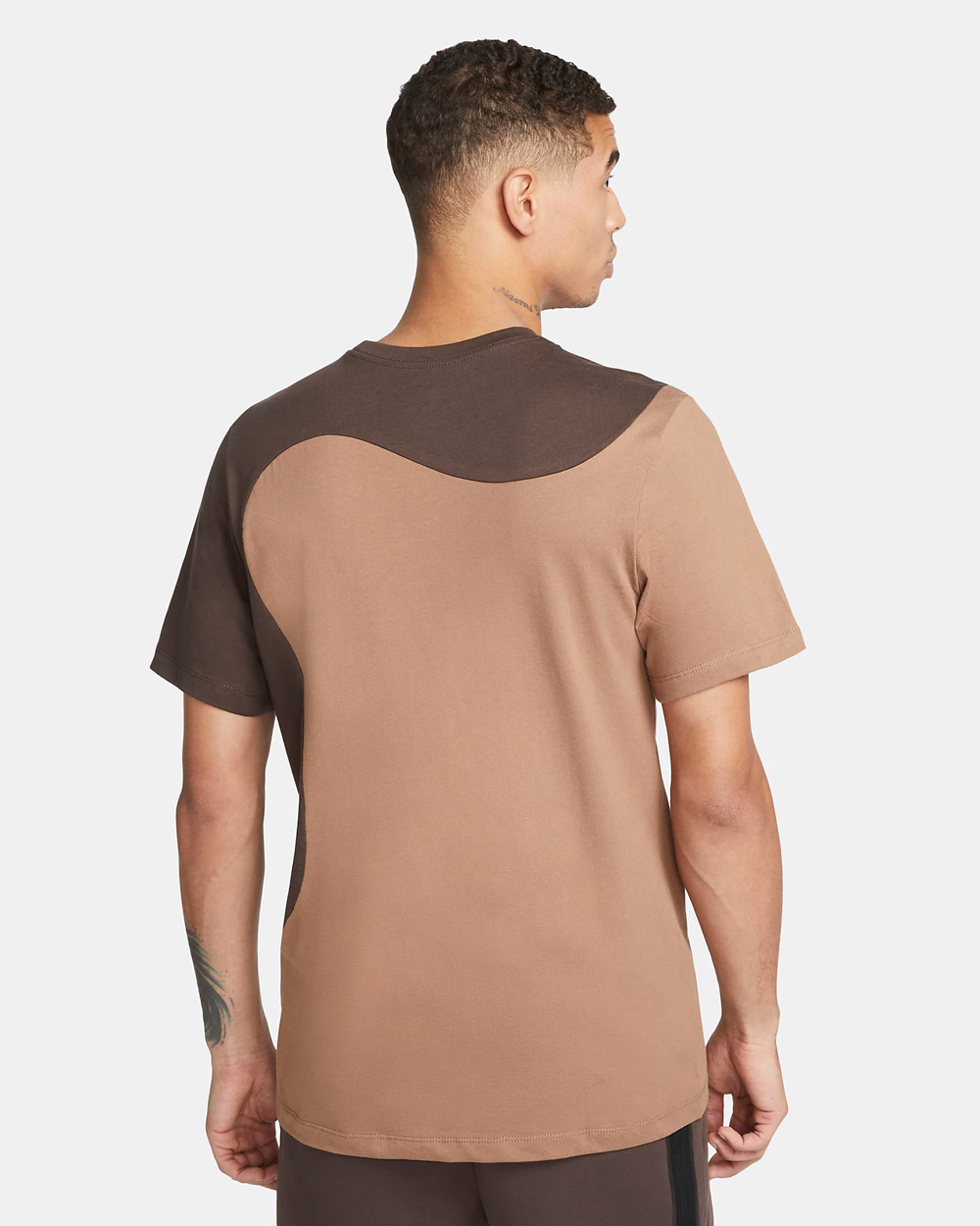 nike-sportswear-color-clash-t-shirt-archaeo-brown-baroque-brown-2