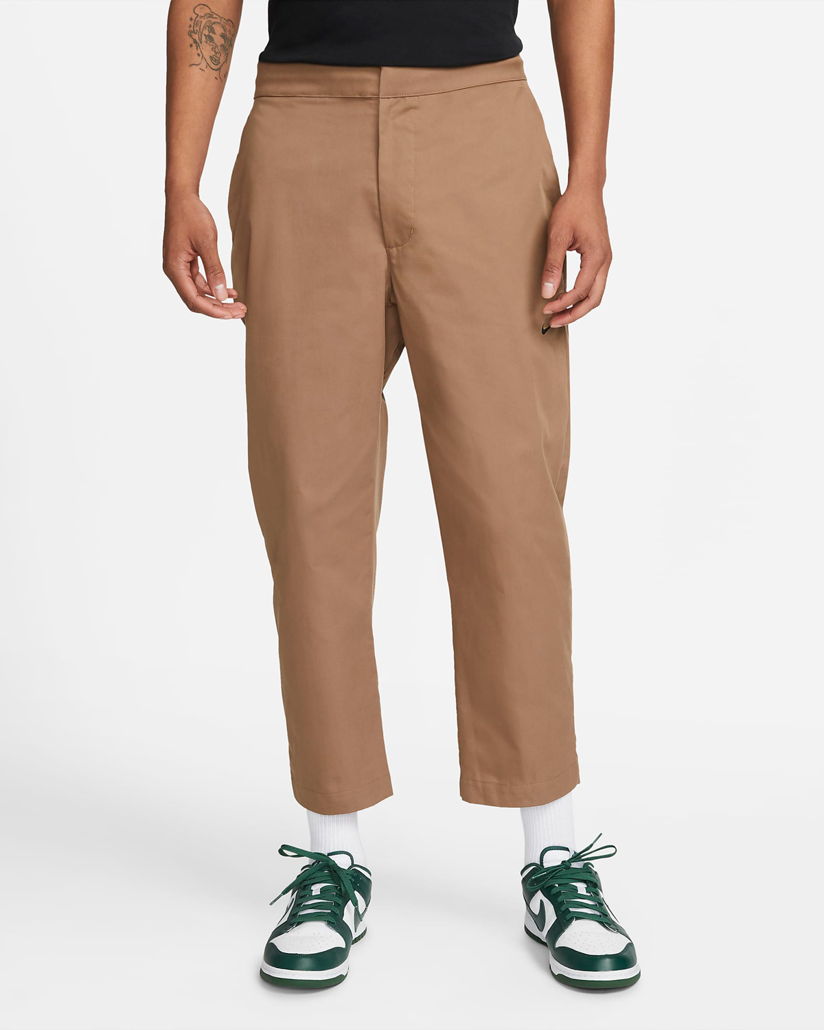 nike-sportswear-cropped-pants-archaeo-brown-1