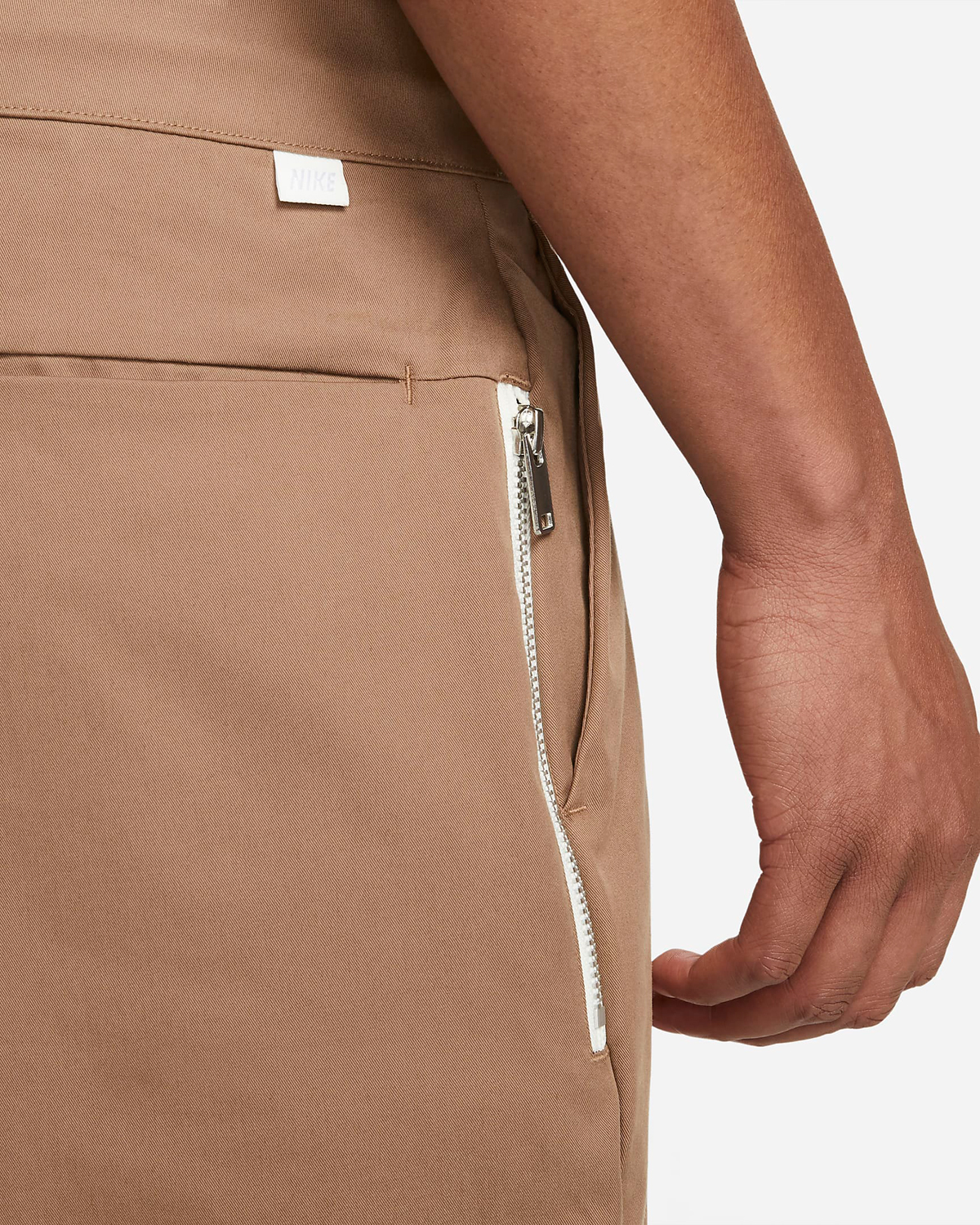 nike-sportswear-cropped-pants-archaeo-brown-3