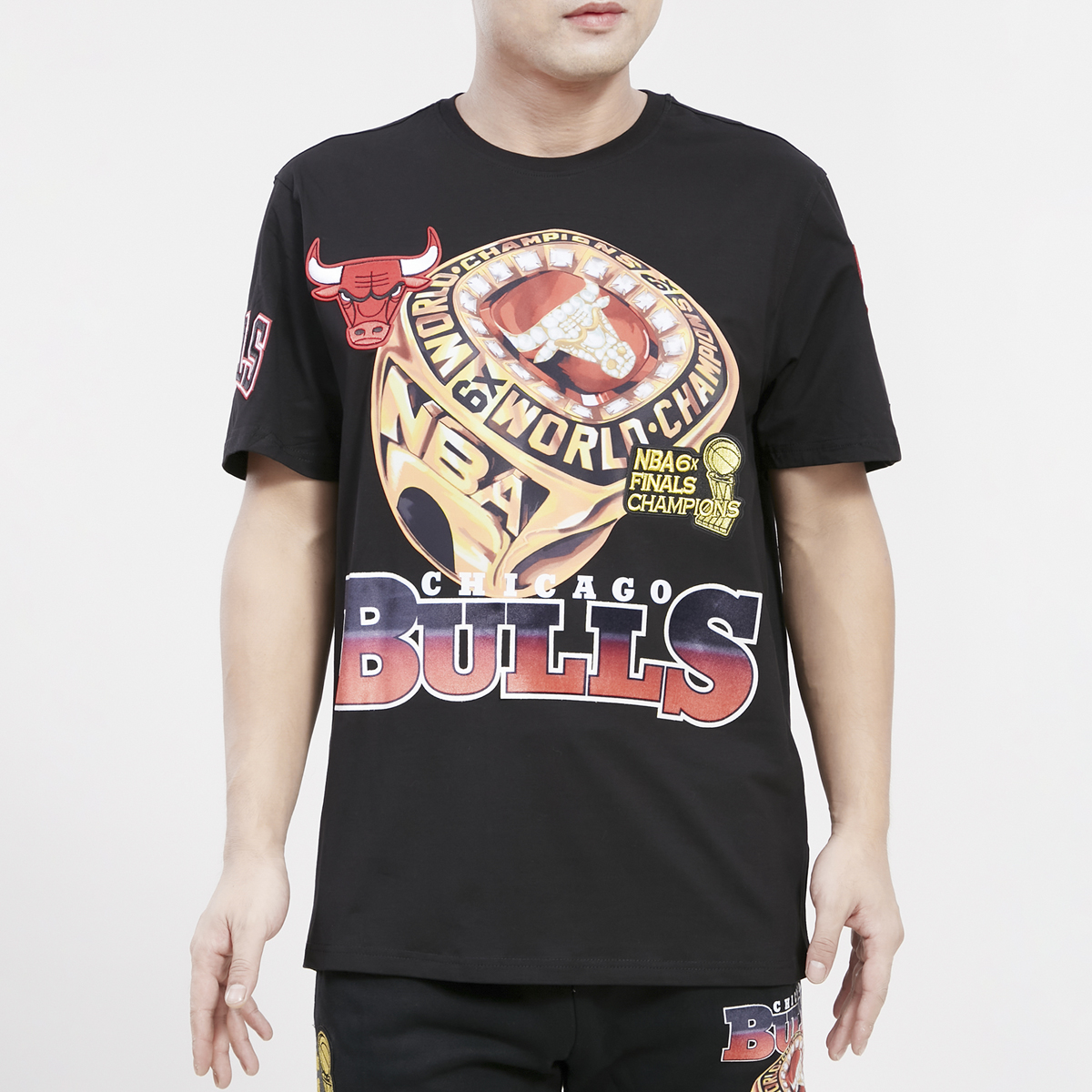Chicago-Bulls-Pro-Standard-Champ-Ring-T-Shirt-1